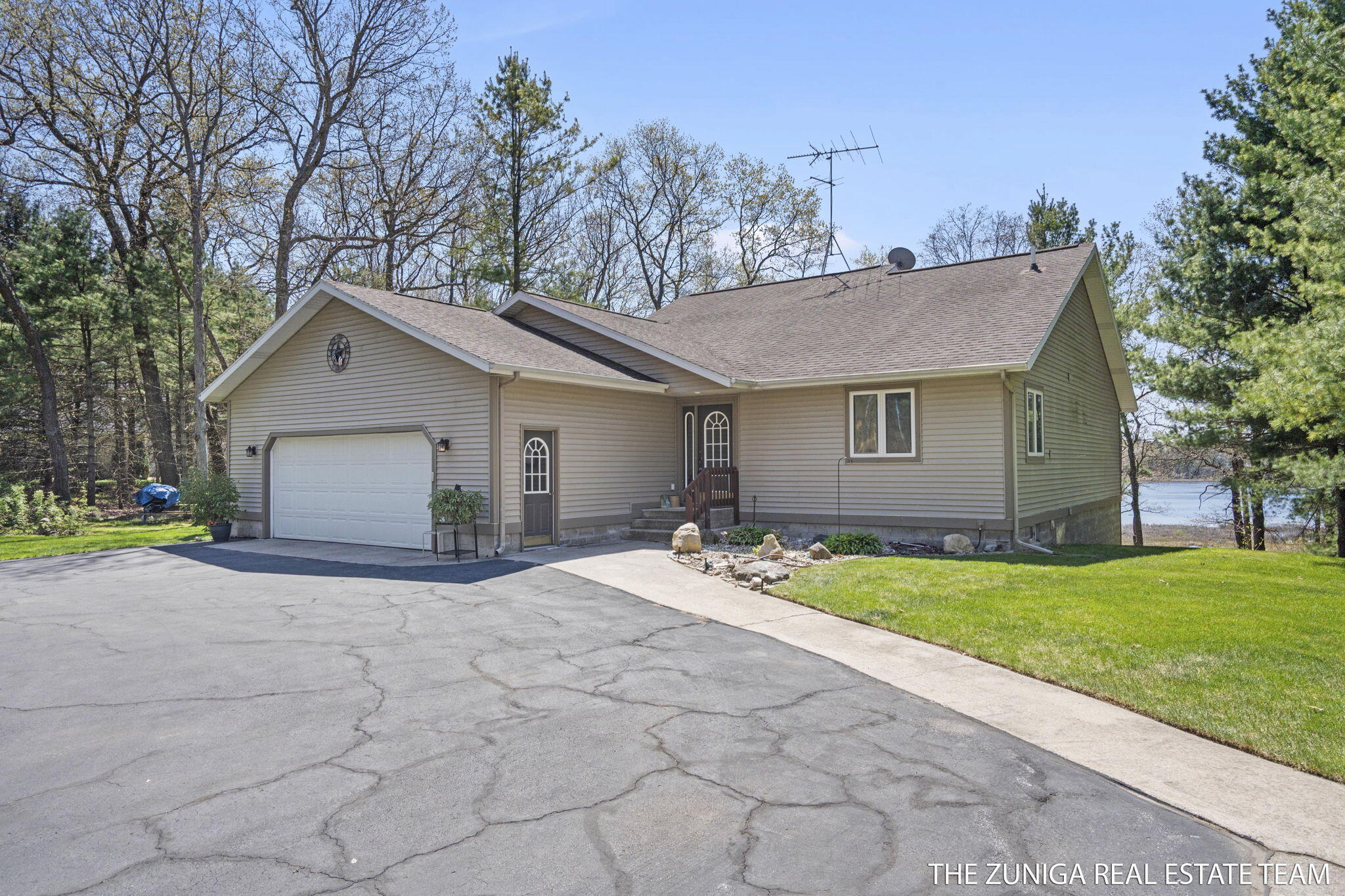 1087 Shore Walk Lane