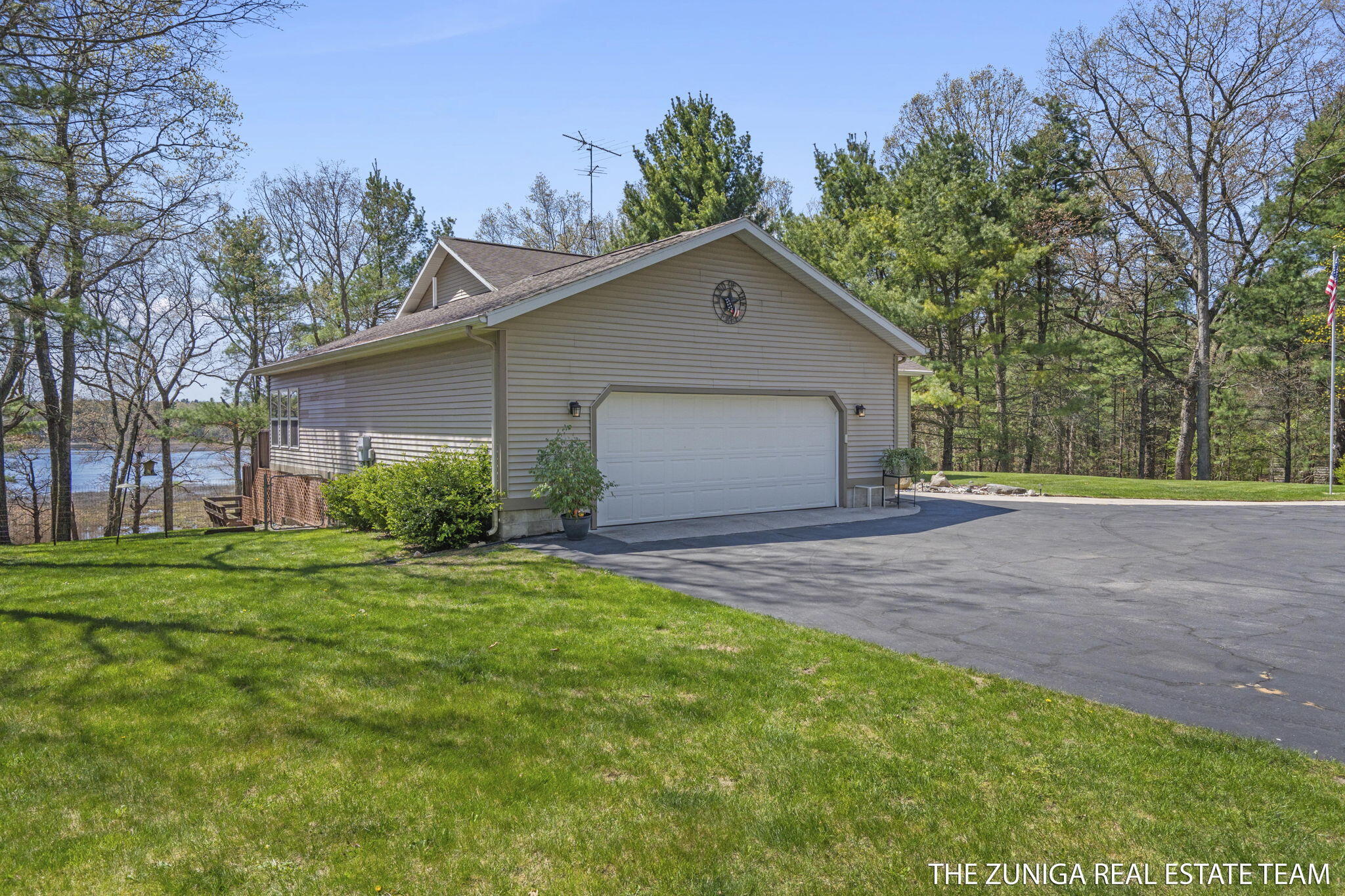 1087 Shore Walk Lane