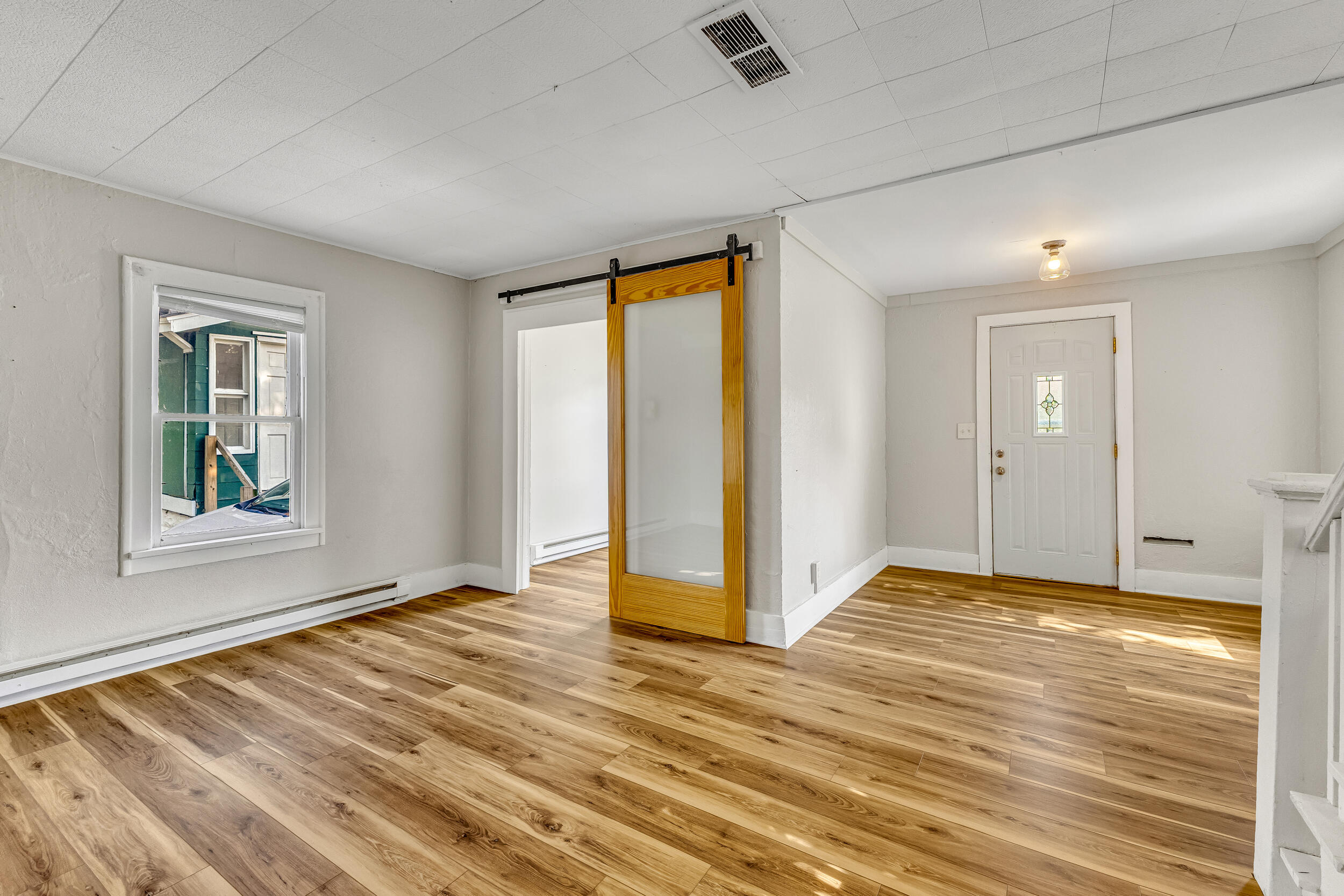 253 W Southern Avenue