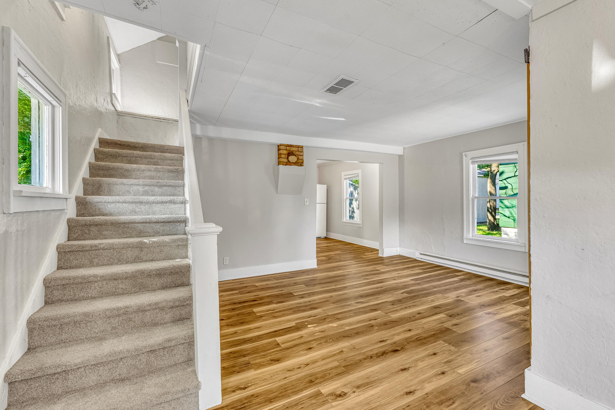 253 W Southern Avenue