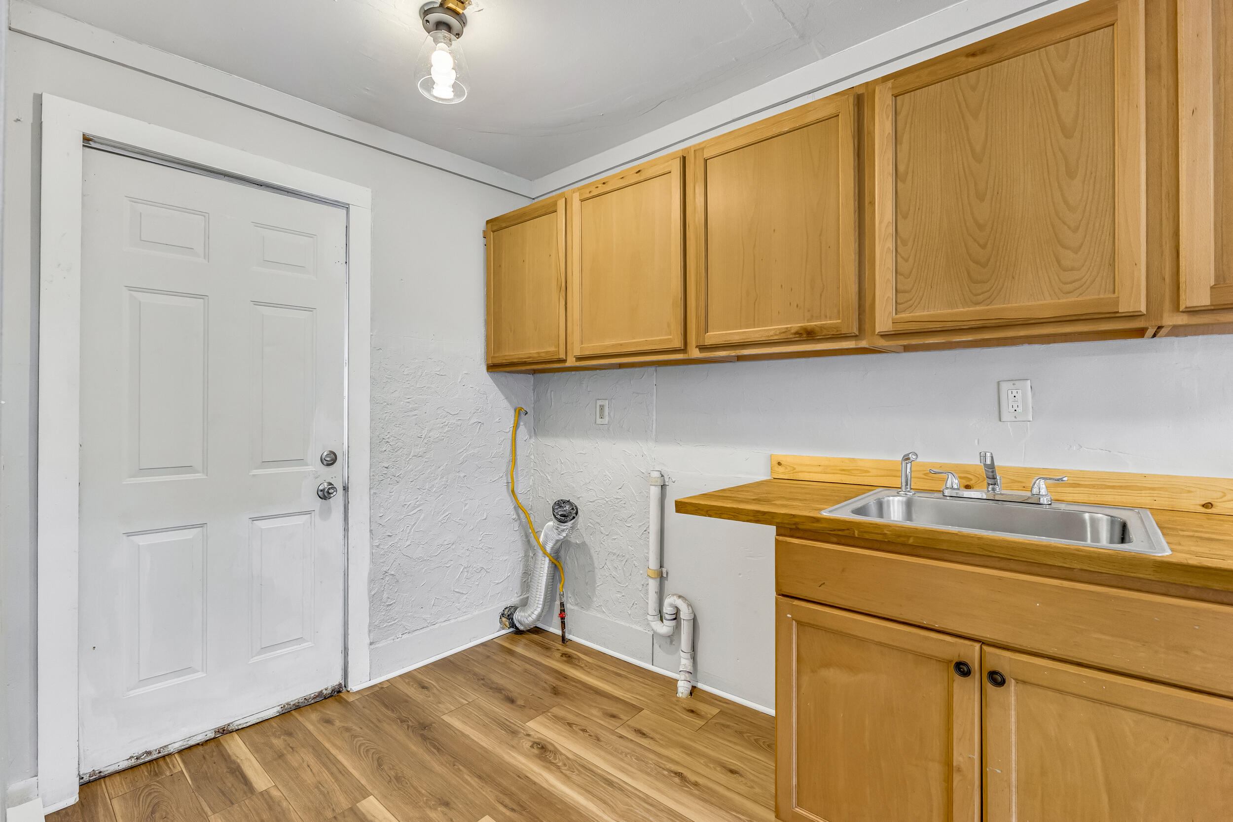 253 W Southern Avenue