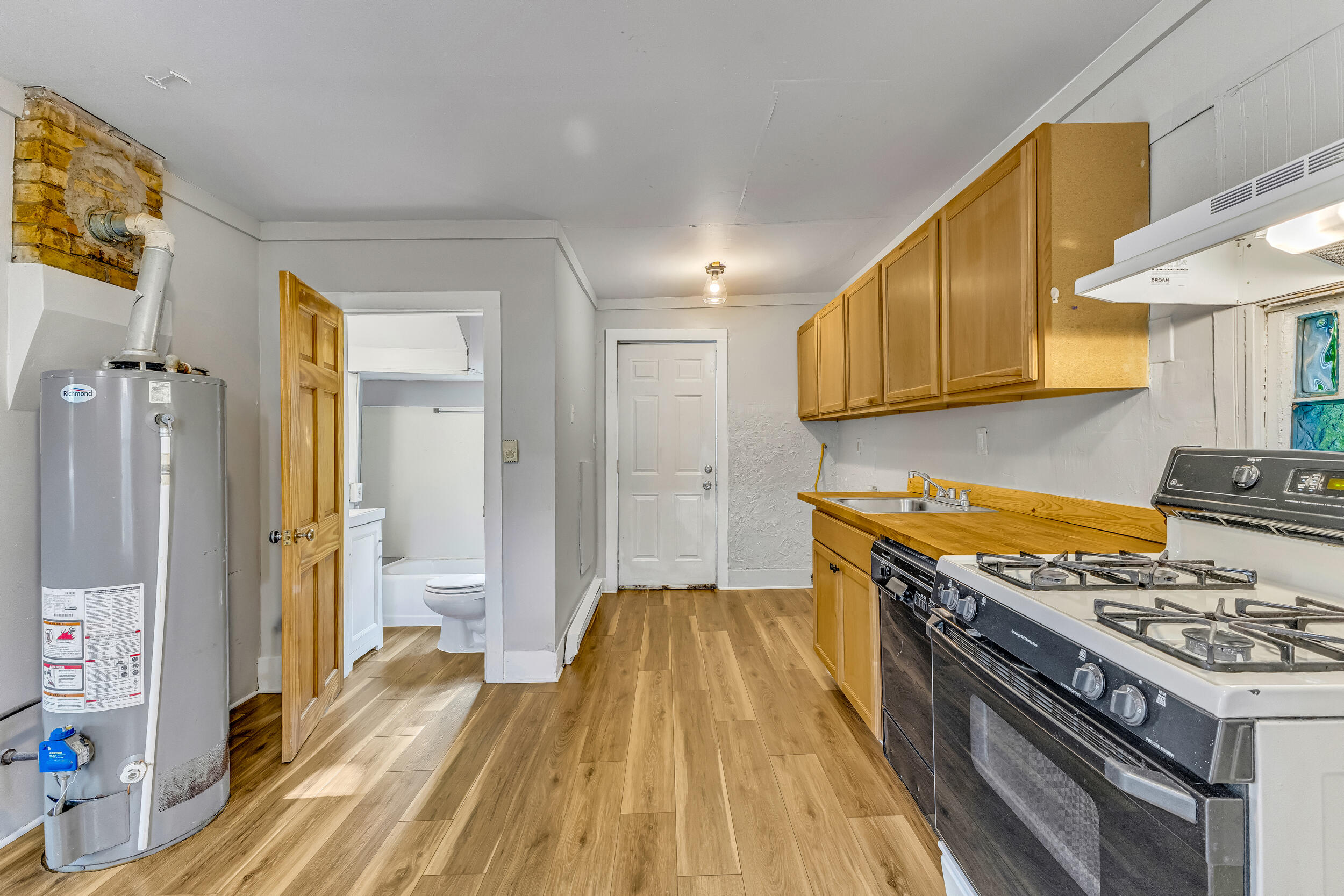 253 W Southern Avenue