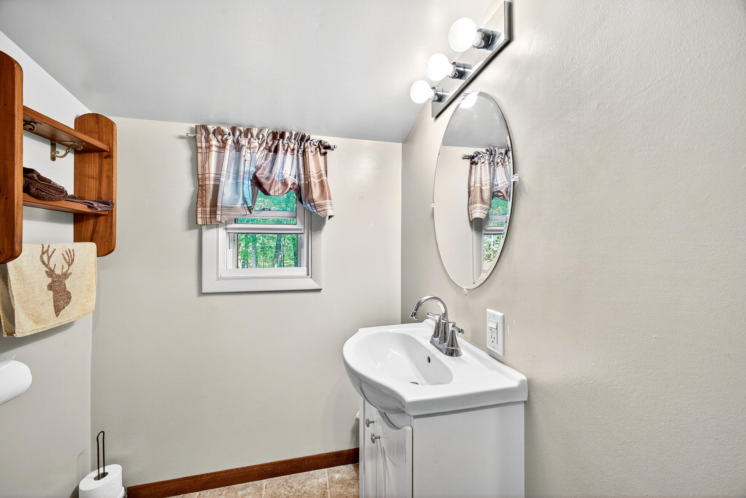 3933 S Centerline Road