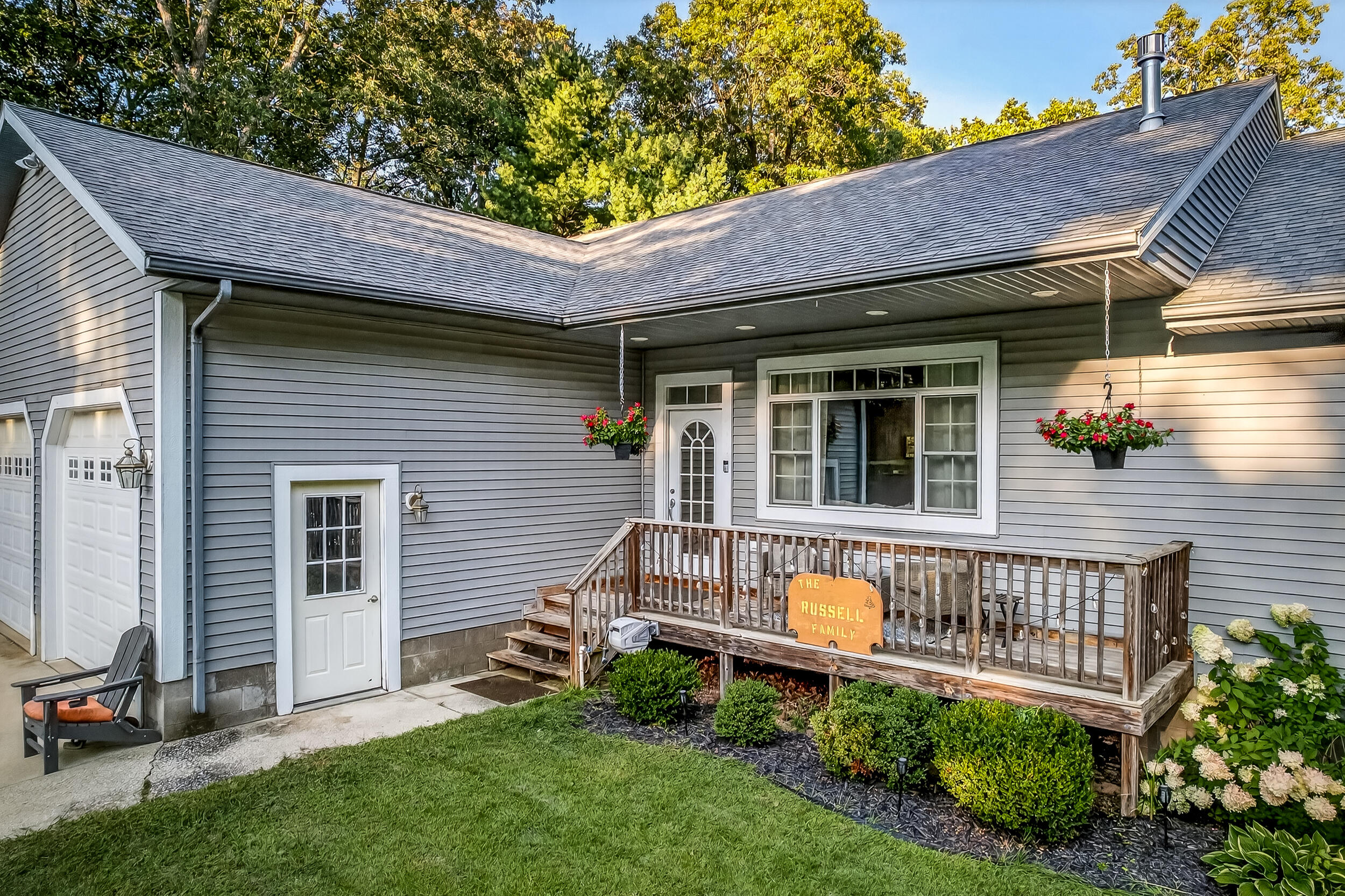 6472 Beverlyway Drive