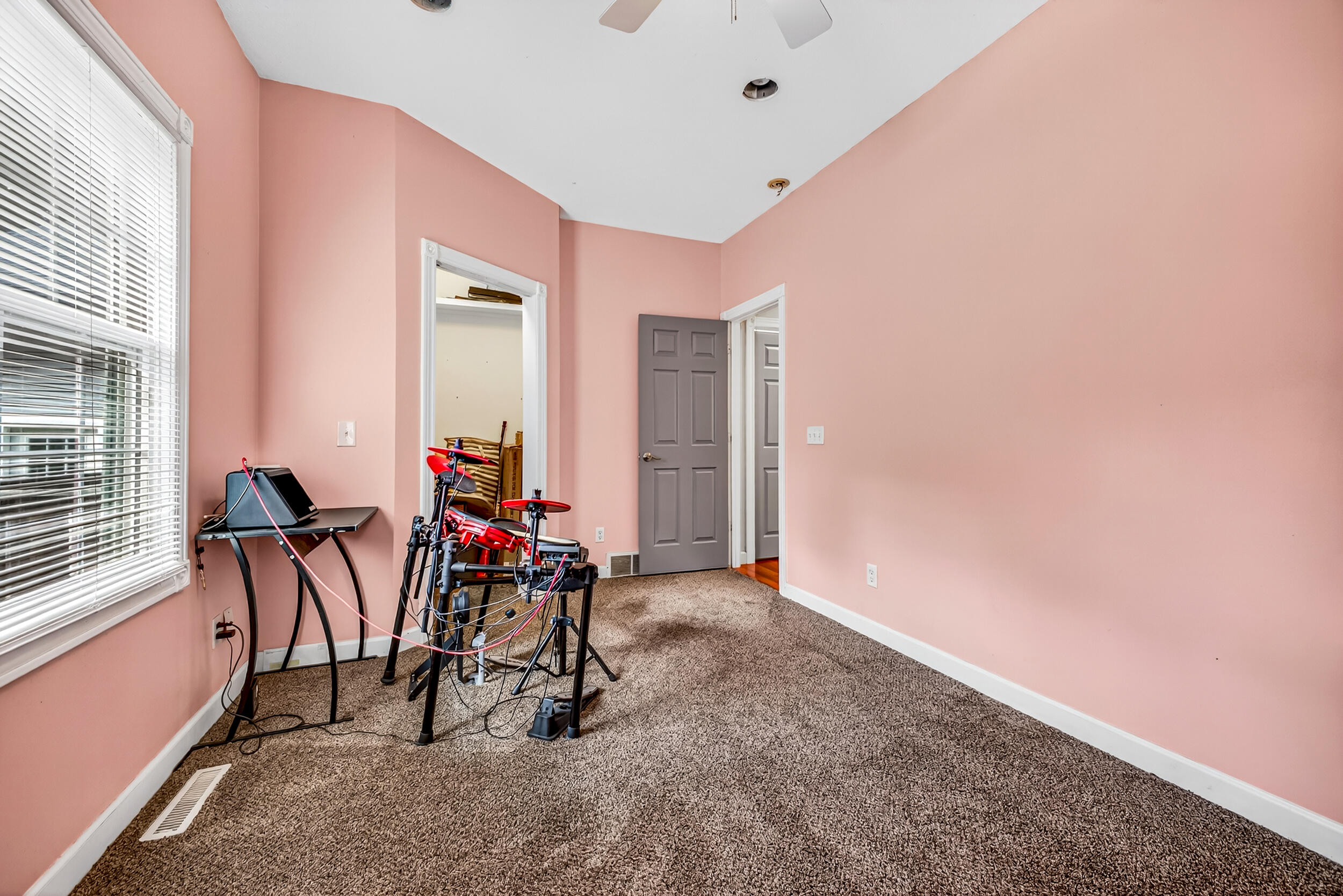 6472 Beverlyway Drive