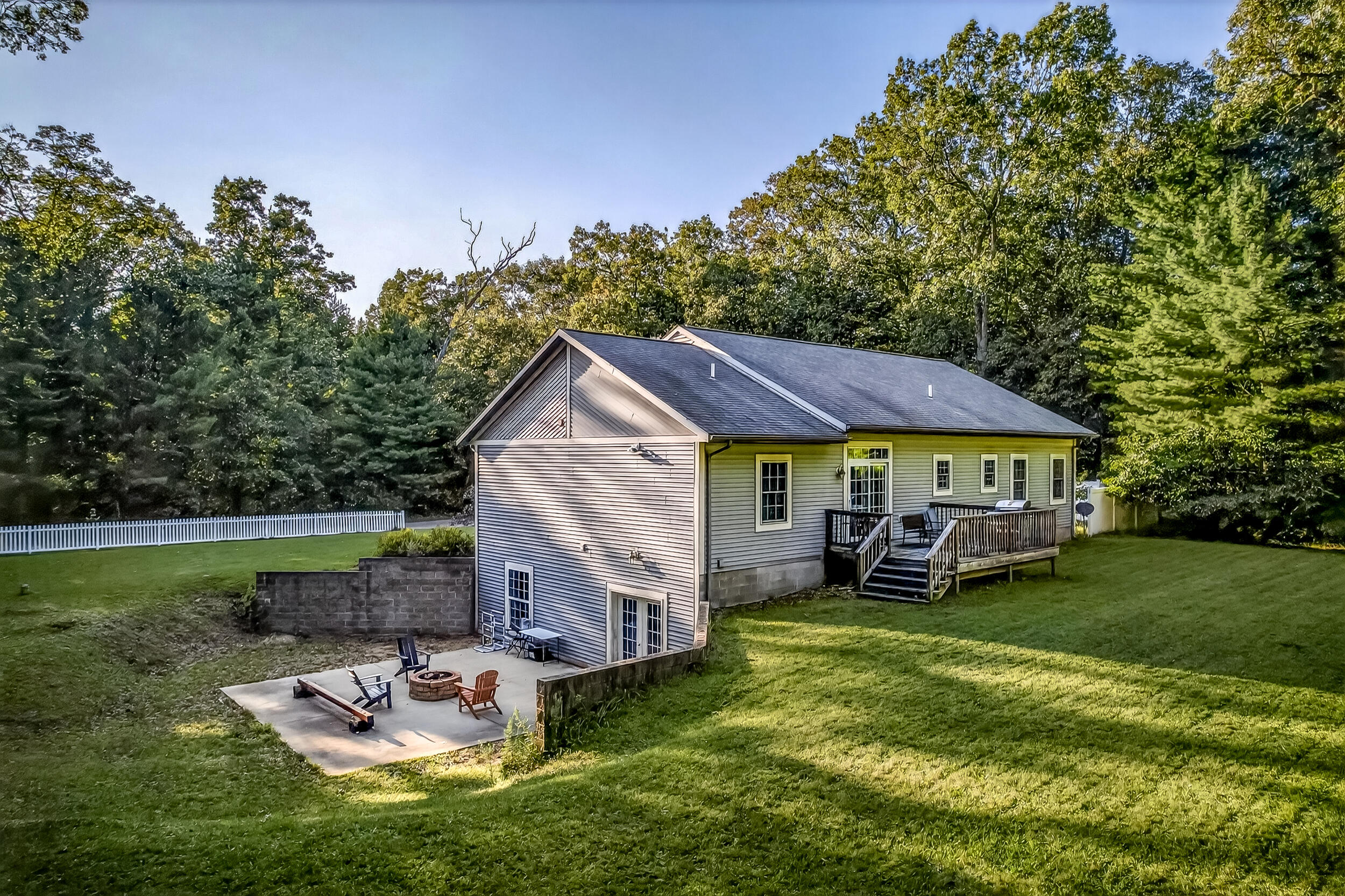 6472 Beverlyway Drive