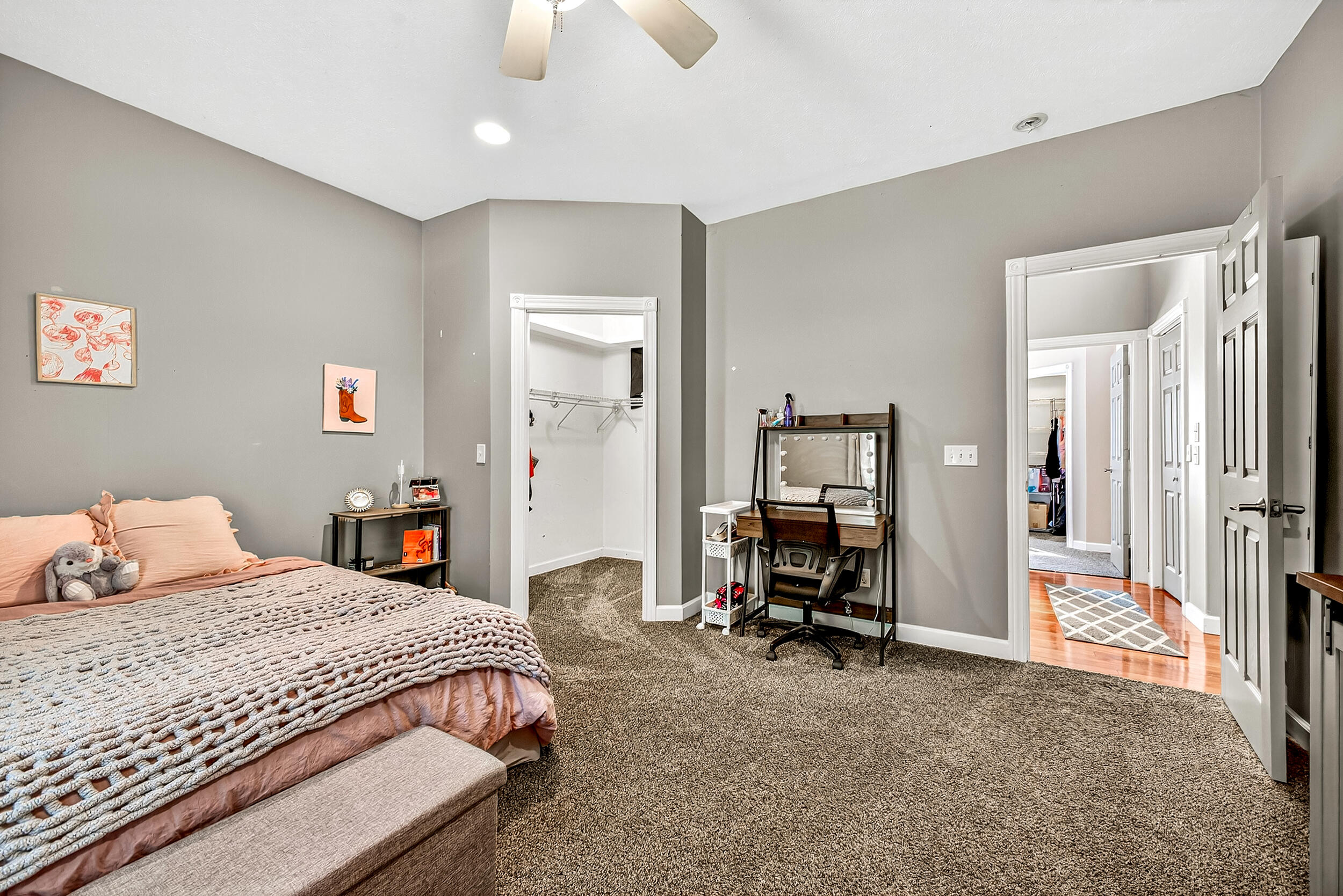 6472 Beverlyway Drive