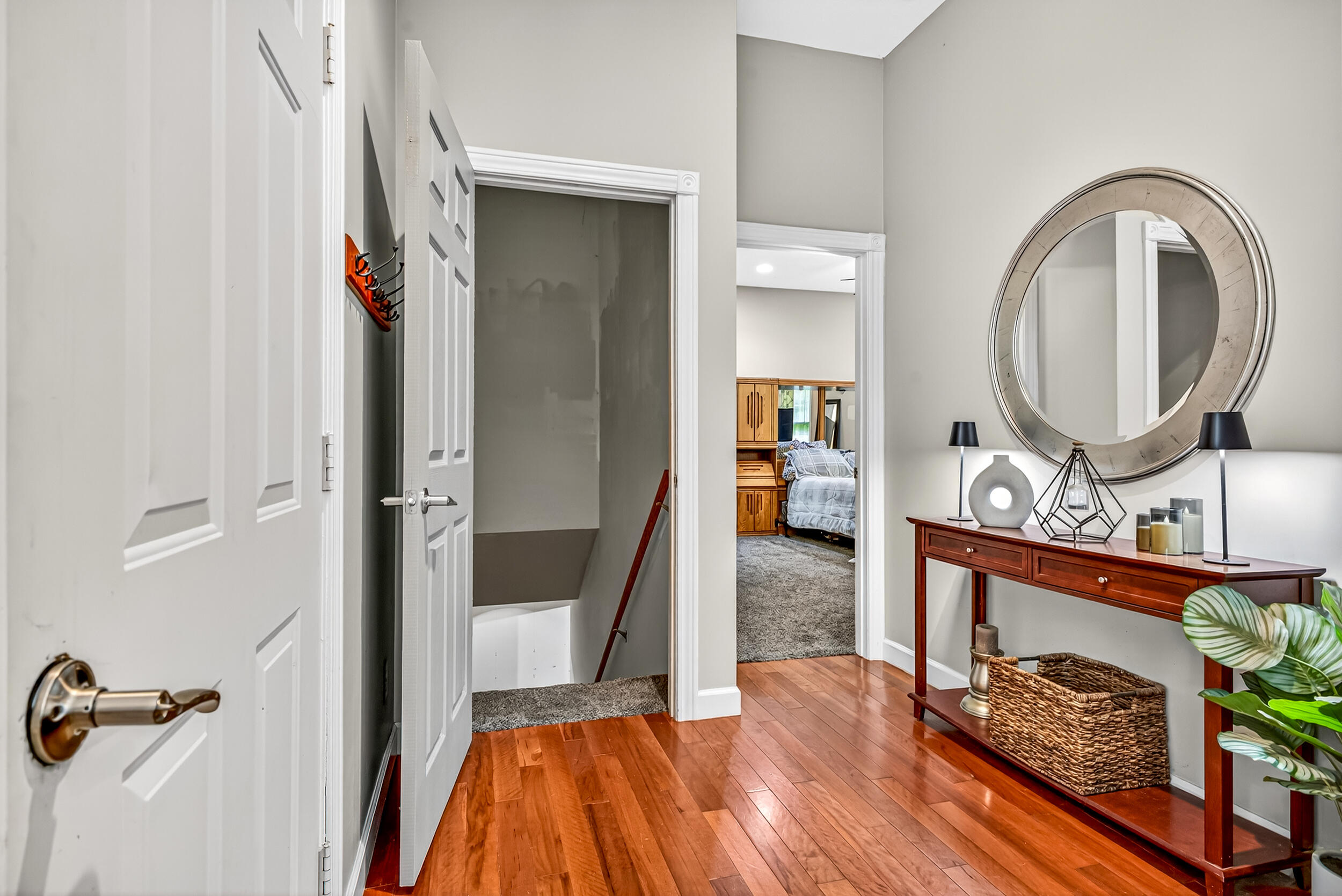 6472 Beverlyway Drive