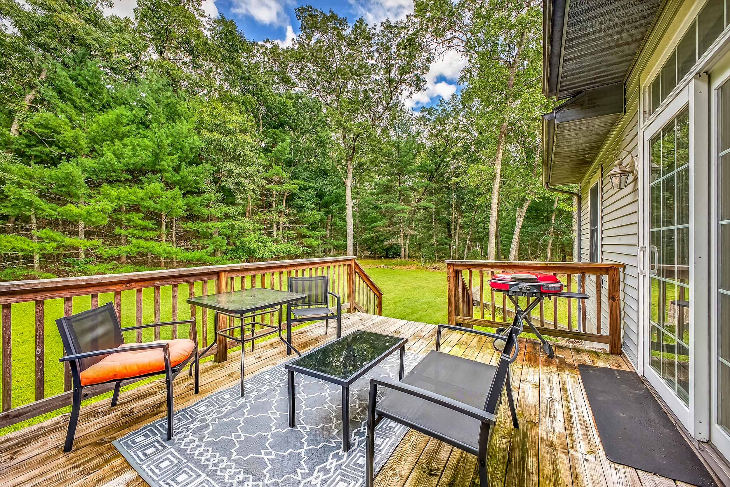 6472 Beverlyway Drive