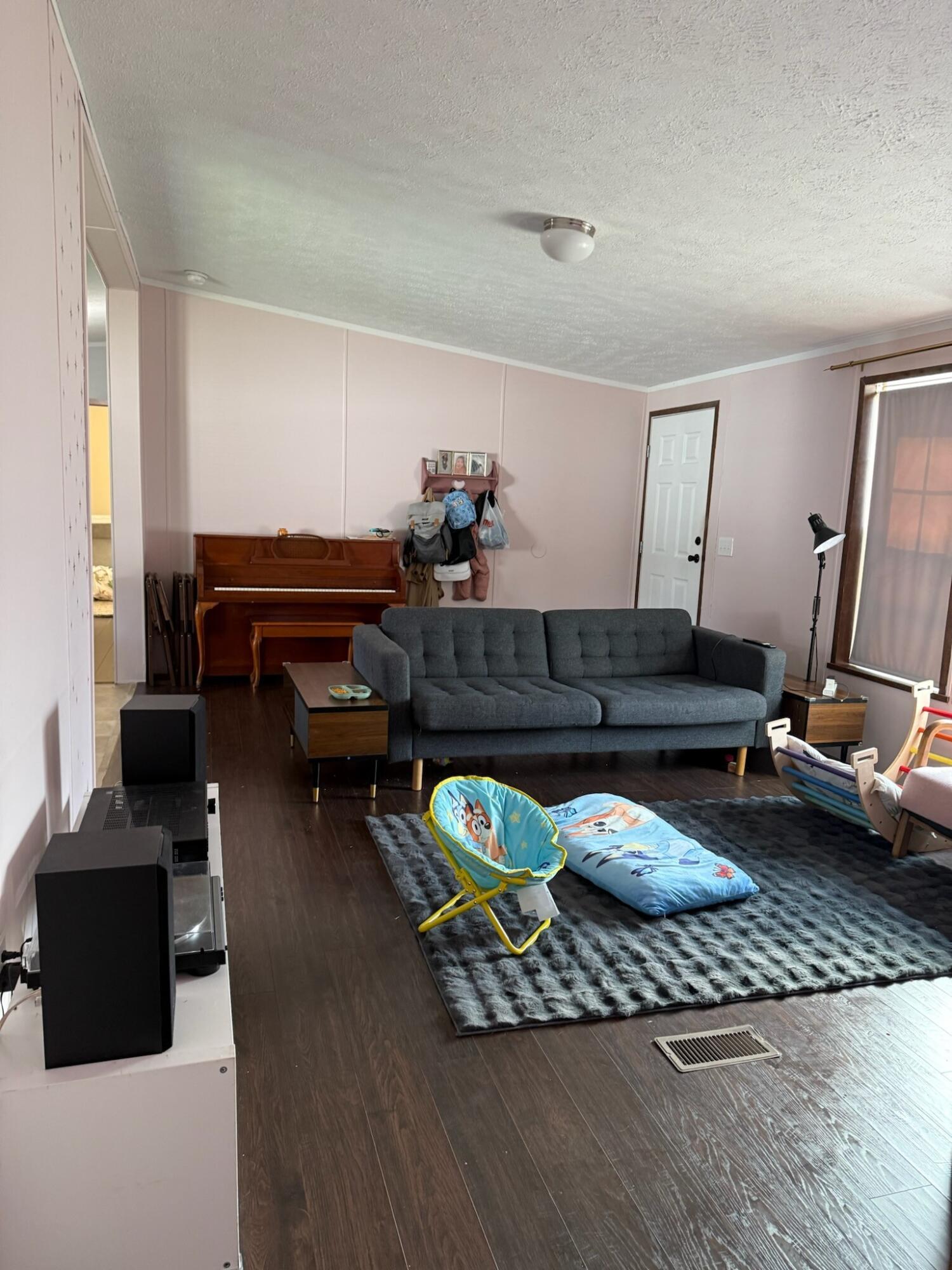 1832 Pepperwood Trail W