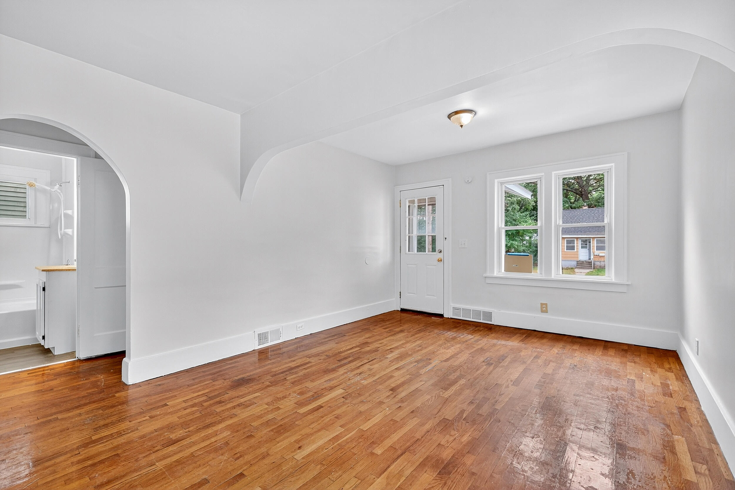 224 E Lincoln Avenue