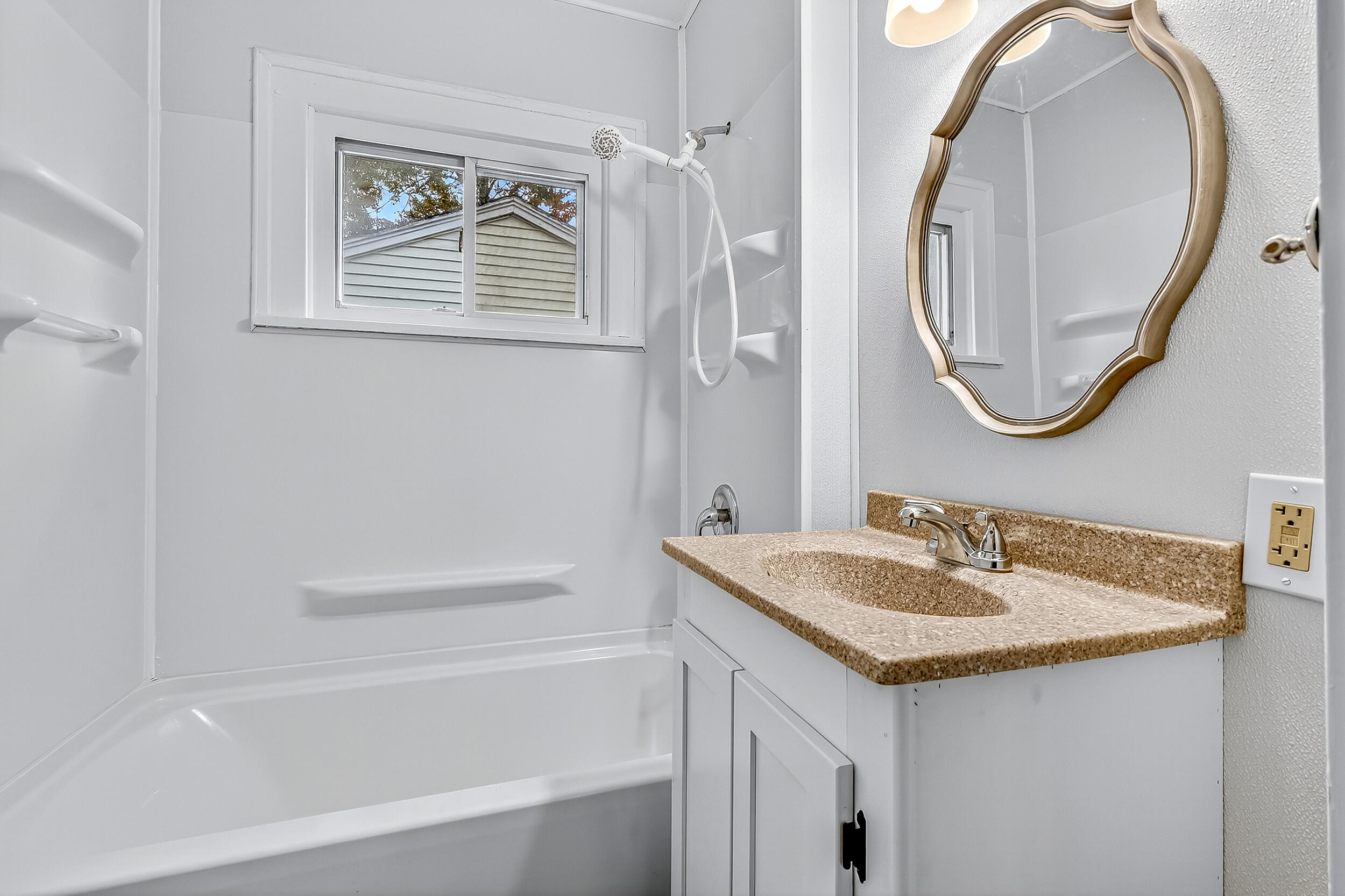 224 E Lincoln Avenue