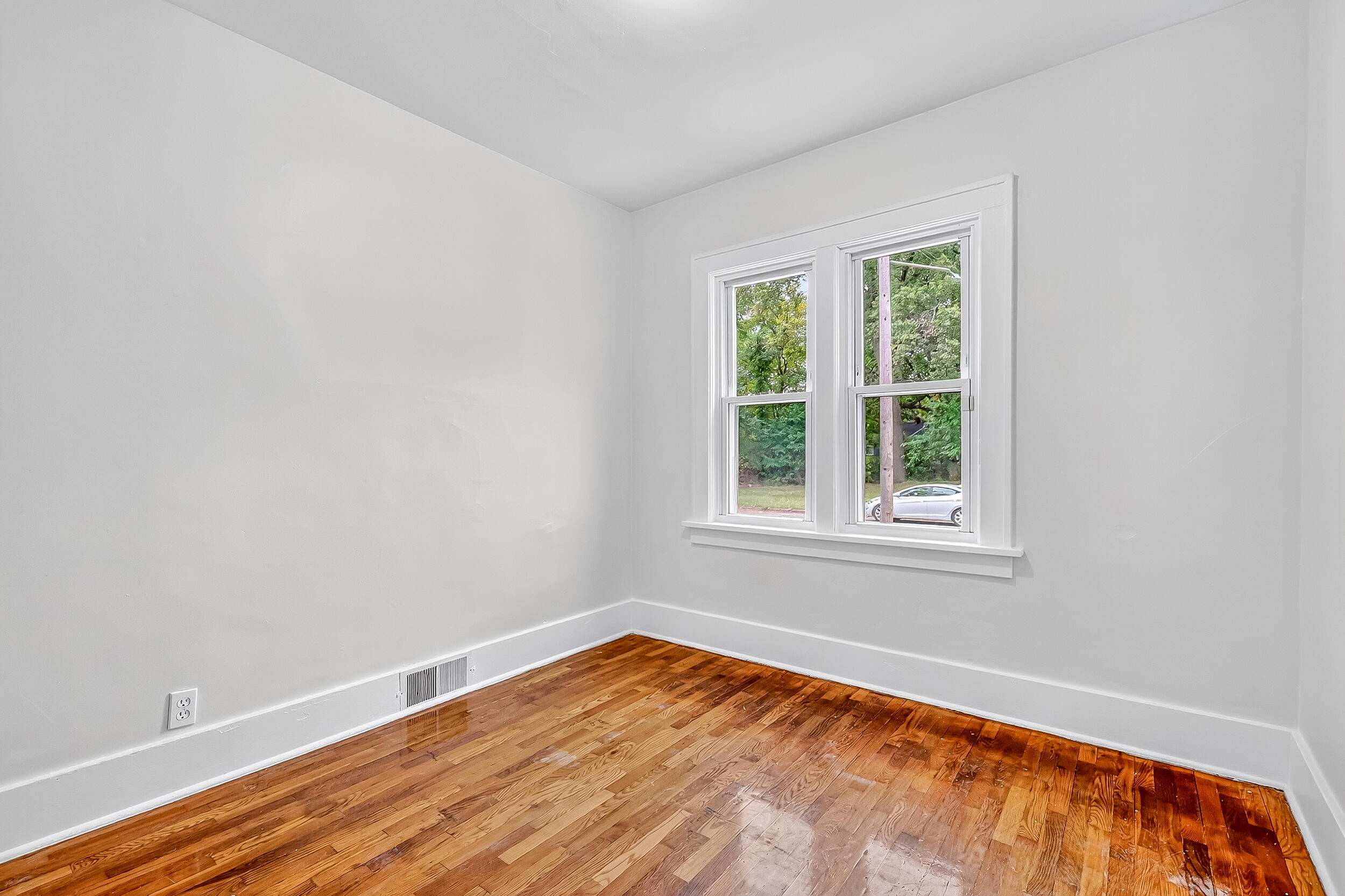 224 E Lincoln Avenue