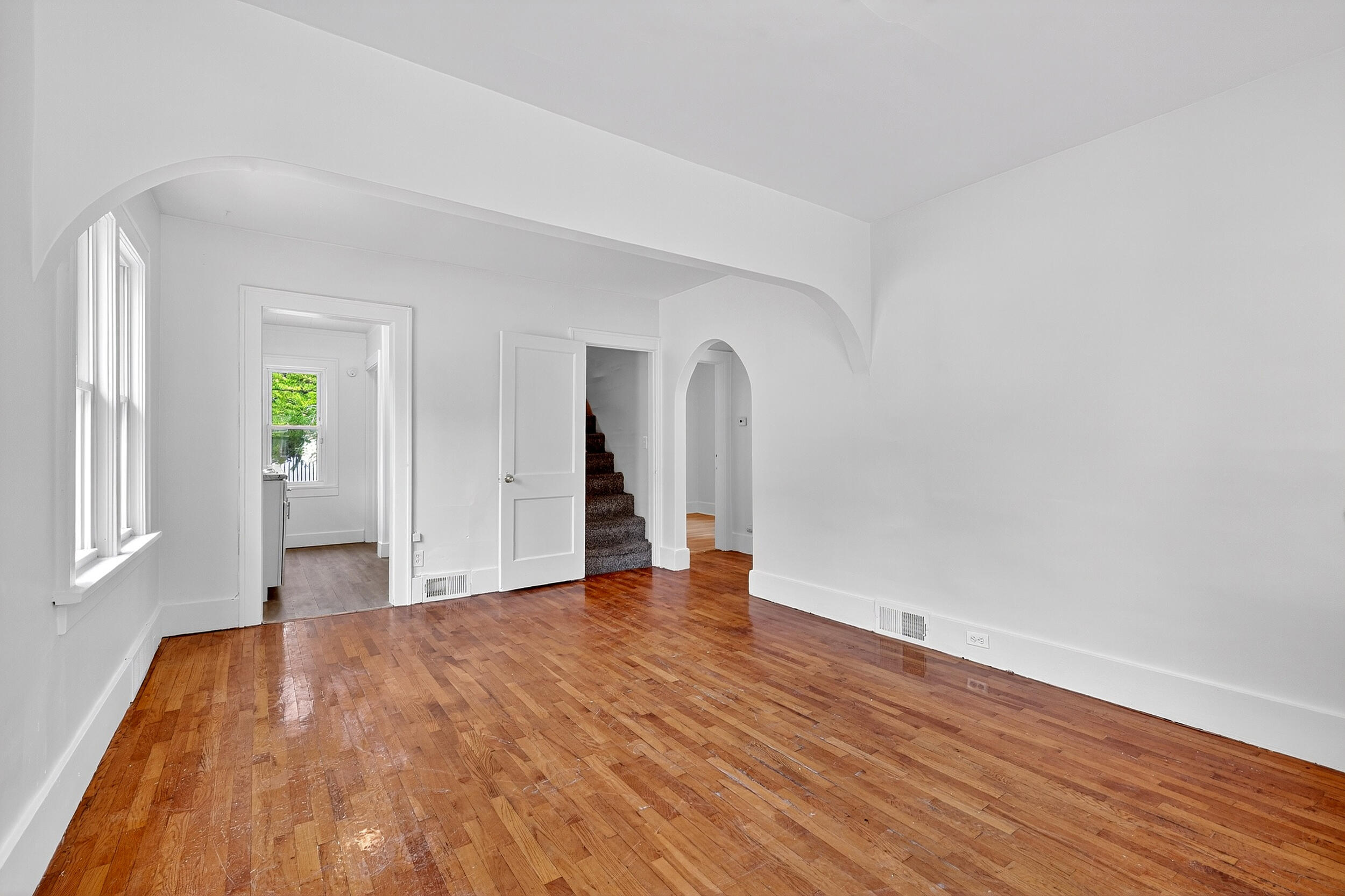 224 E Lincoln Avenue