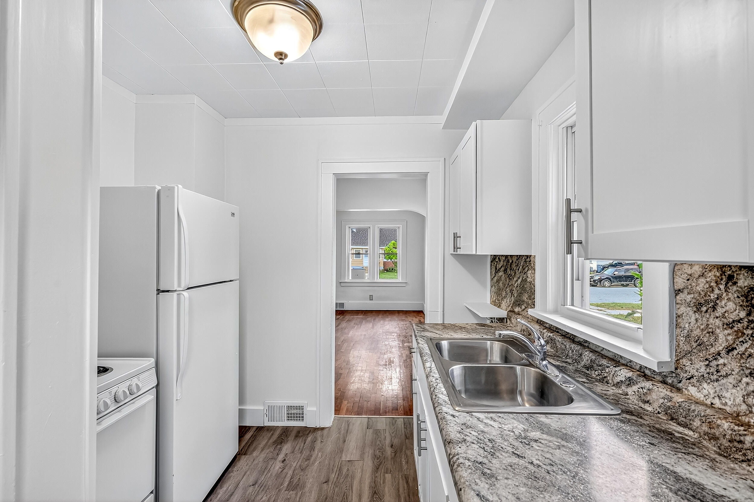 224 E Lincoln Avenue