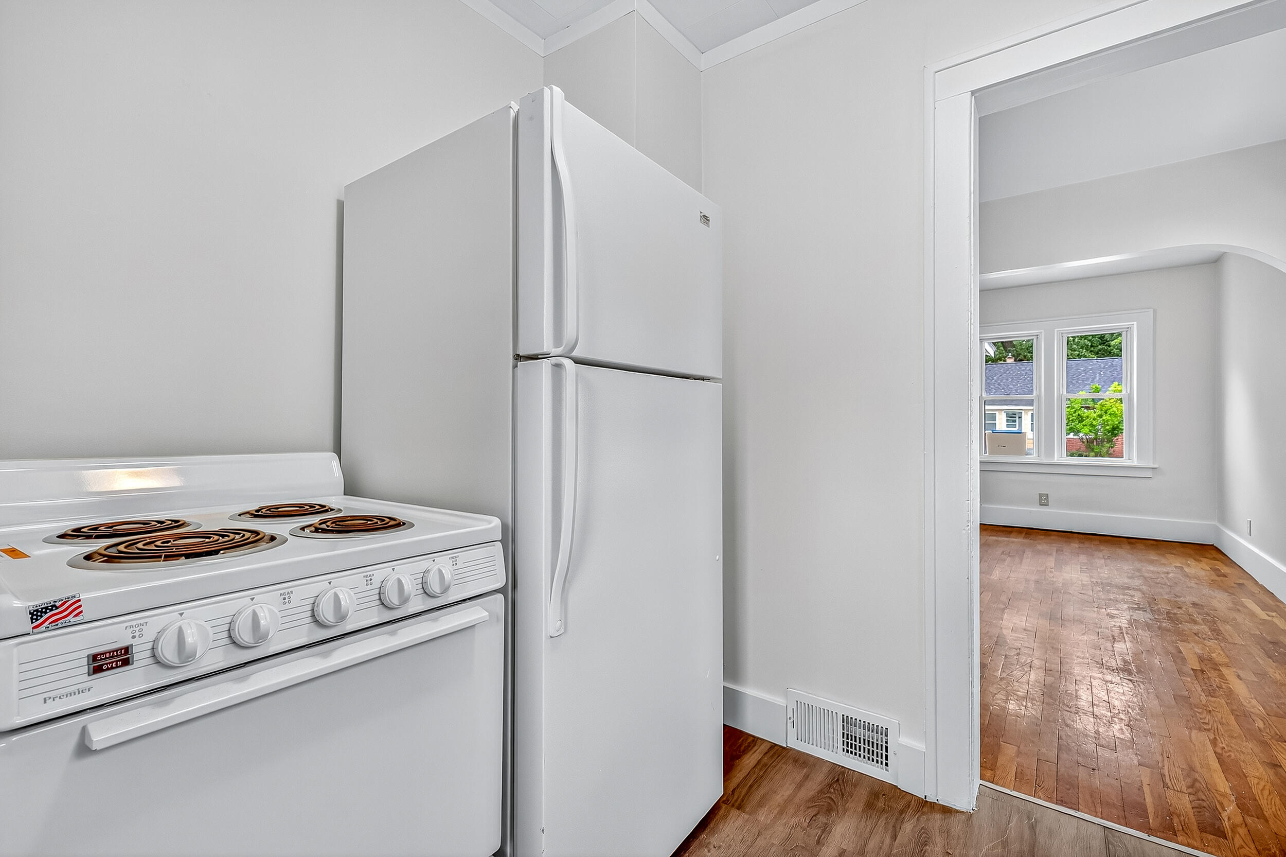 224 E Lincoln Avenue