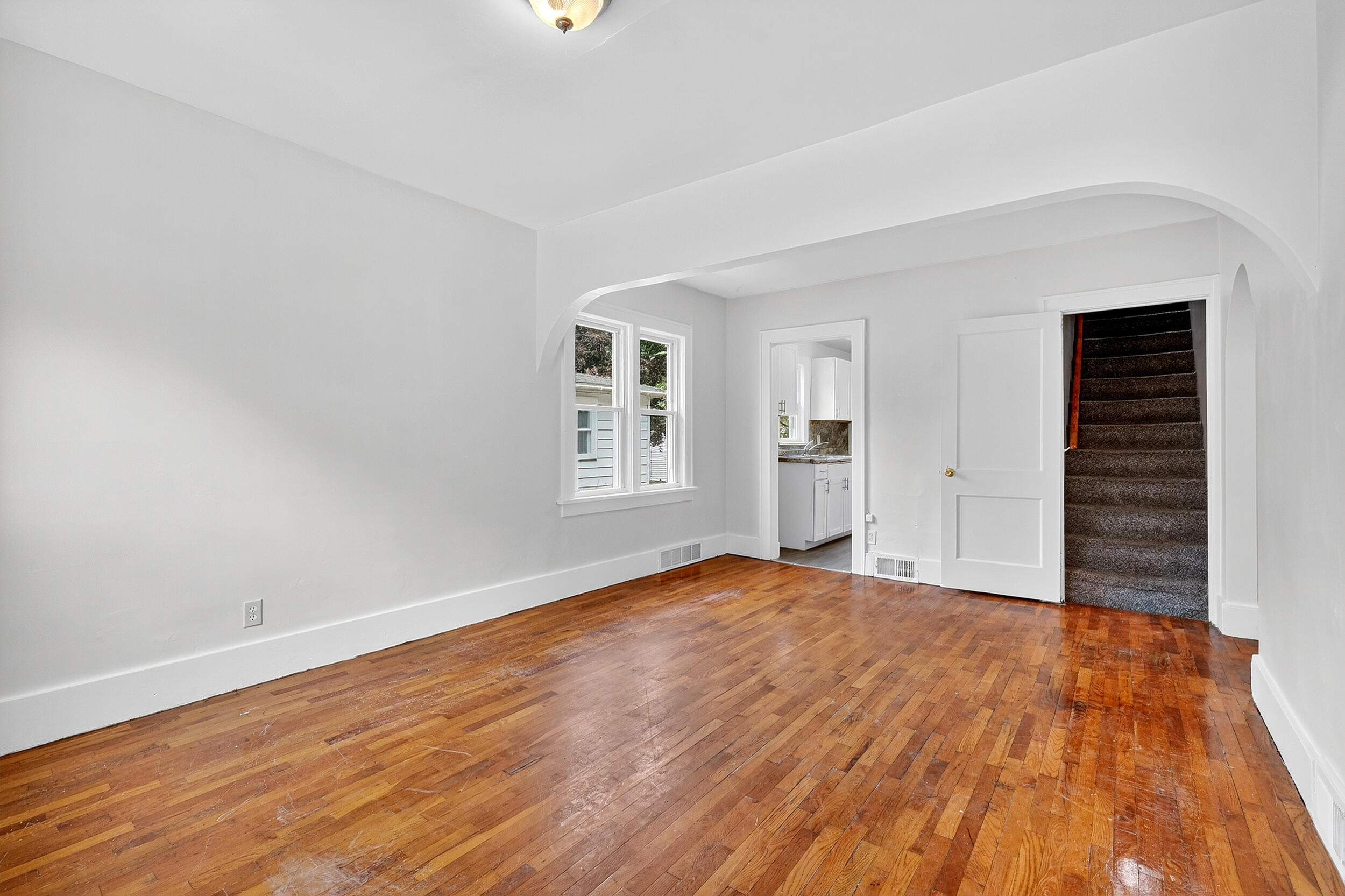 224 E Lincoln Avenue