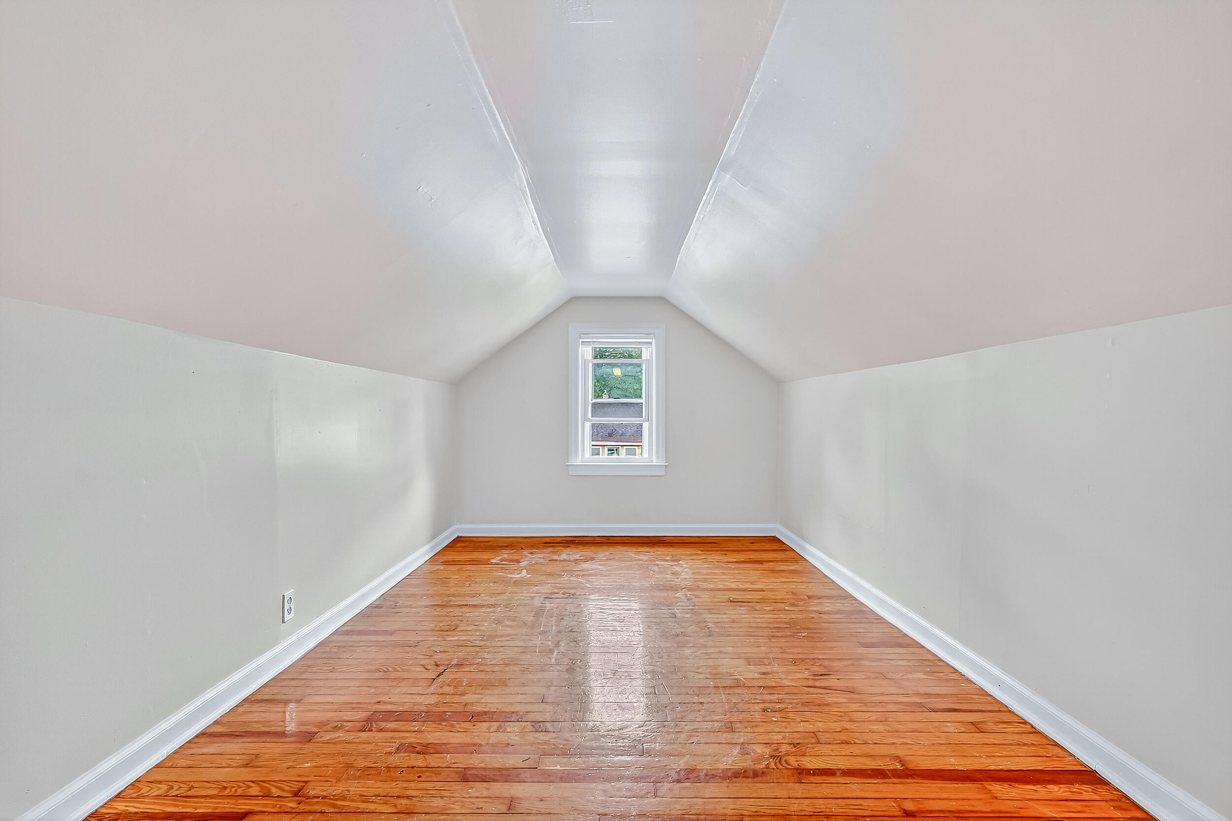 224 E Lincoln Avenue