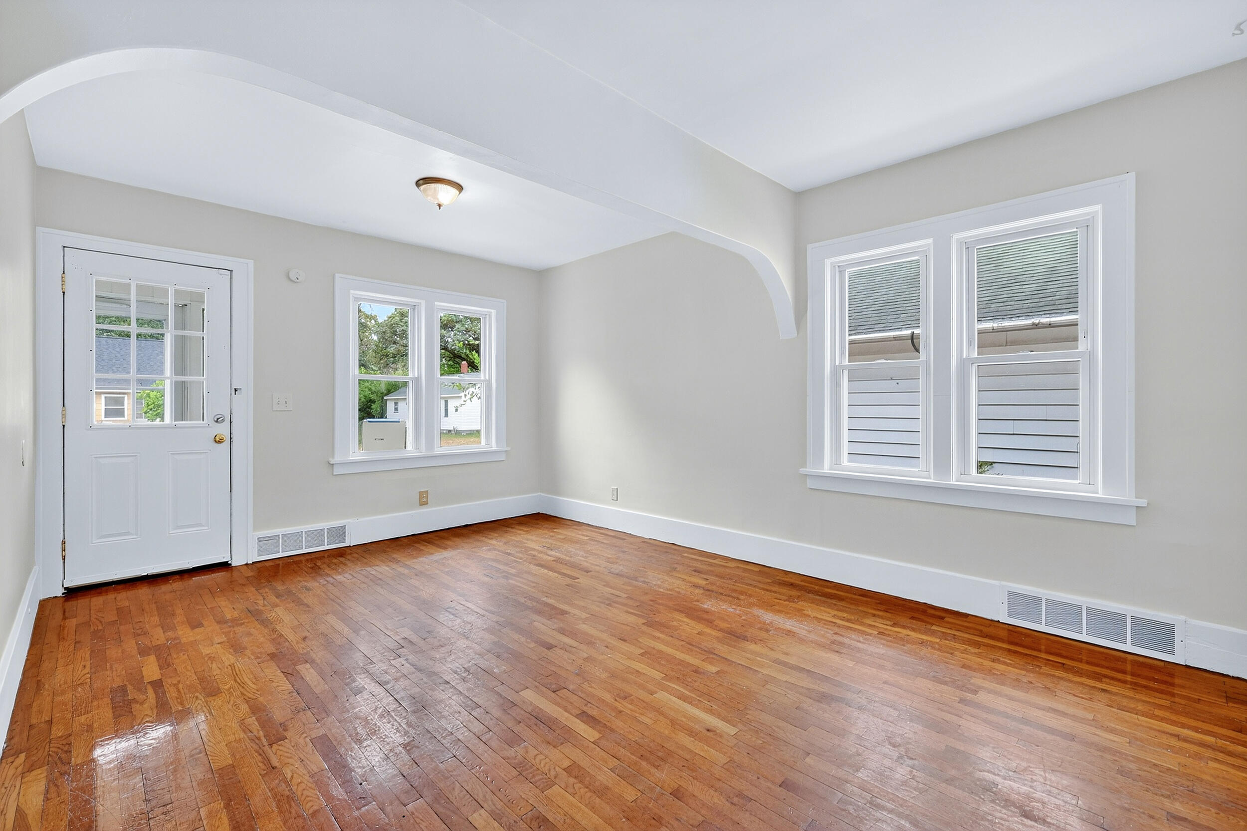 224 E Lincoln Avenue