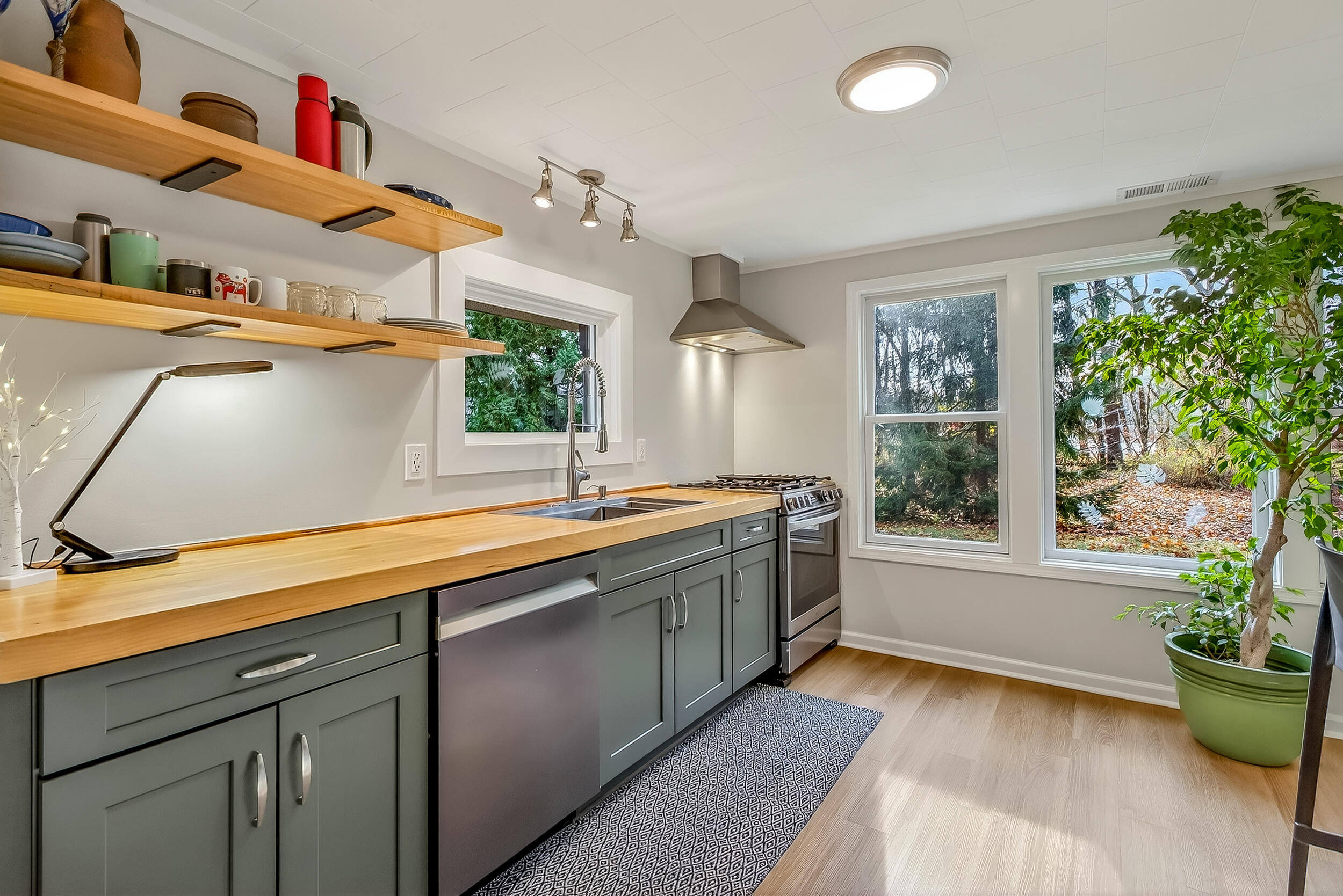 8735 Indian Bay Road