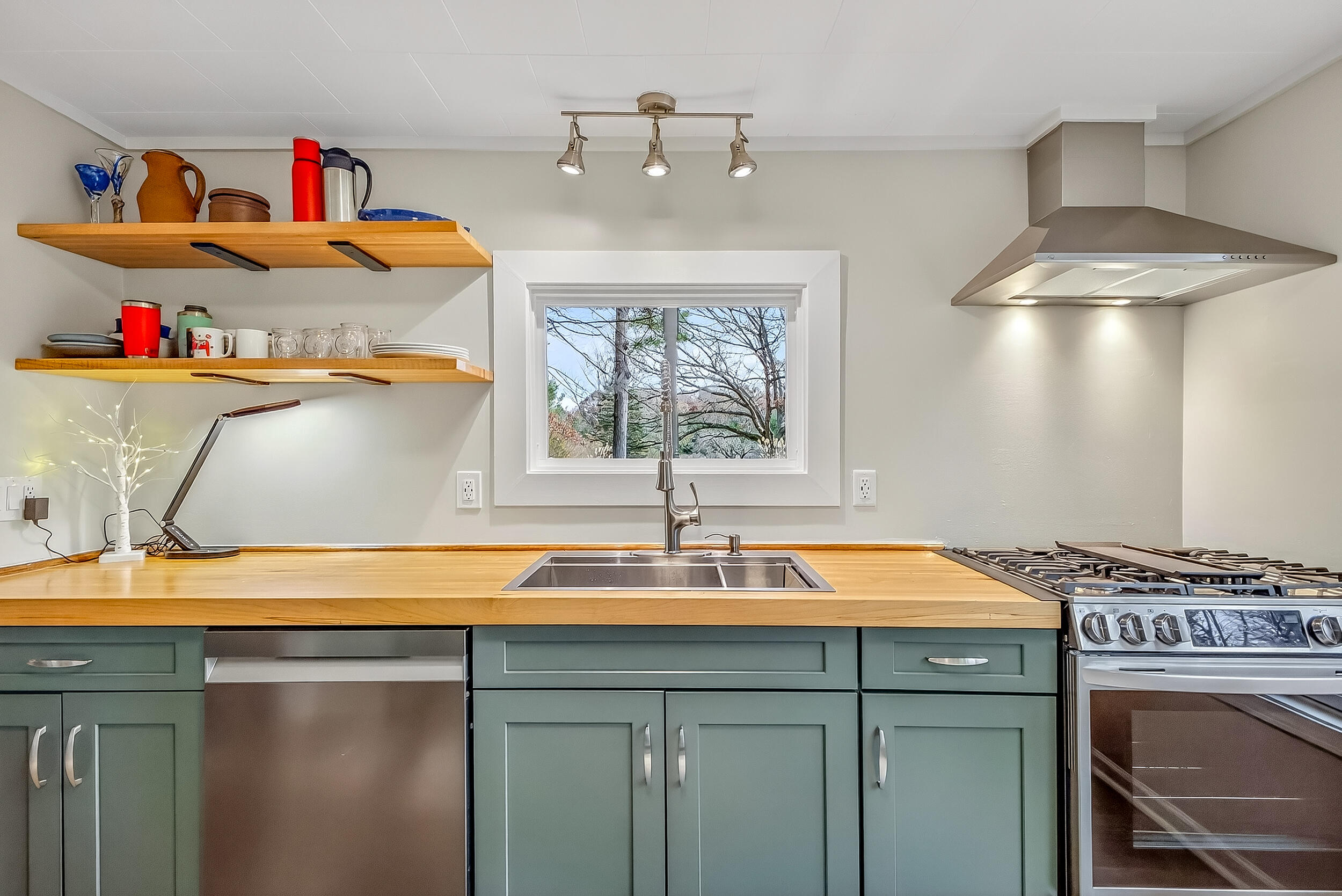 8735 Indian Bay Road