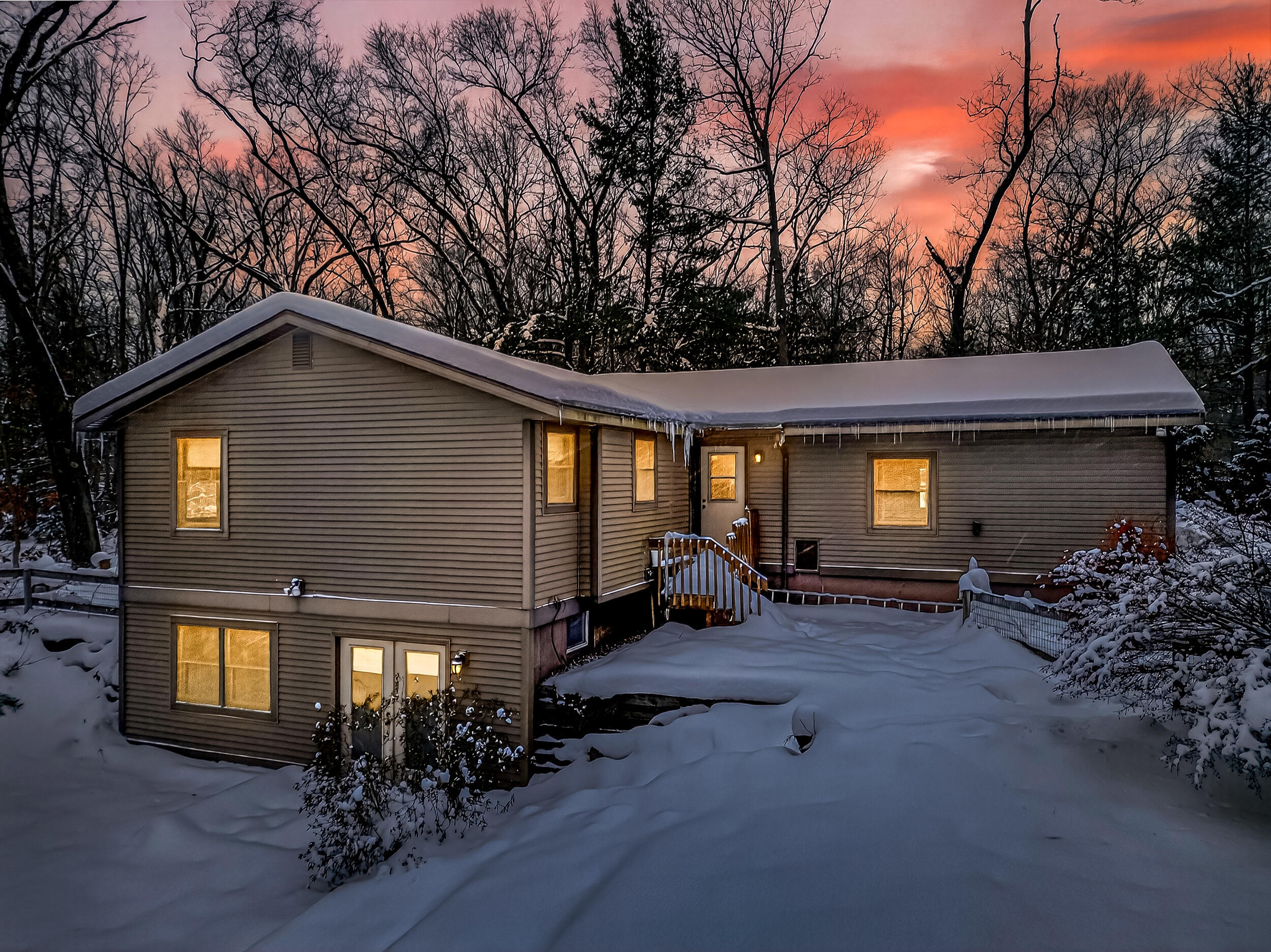 4333 Creekside Drive