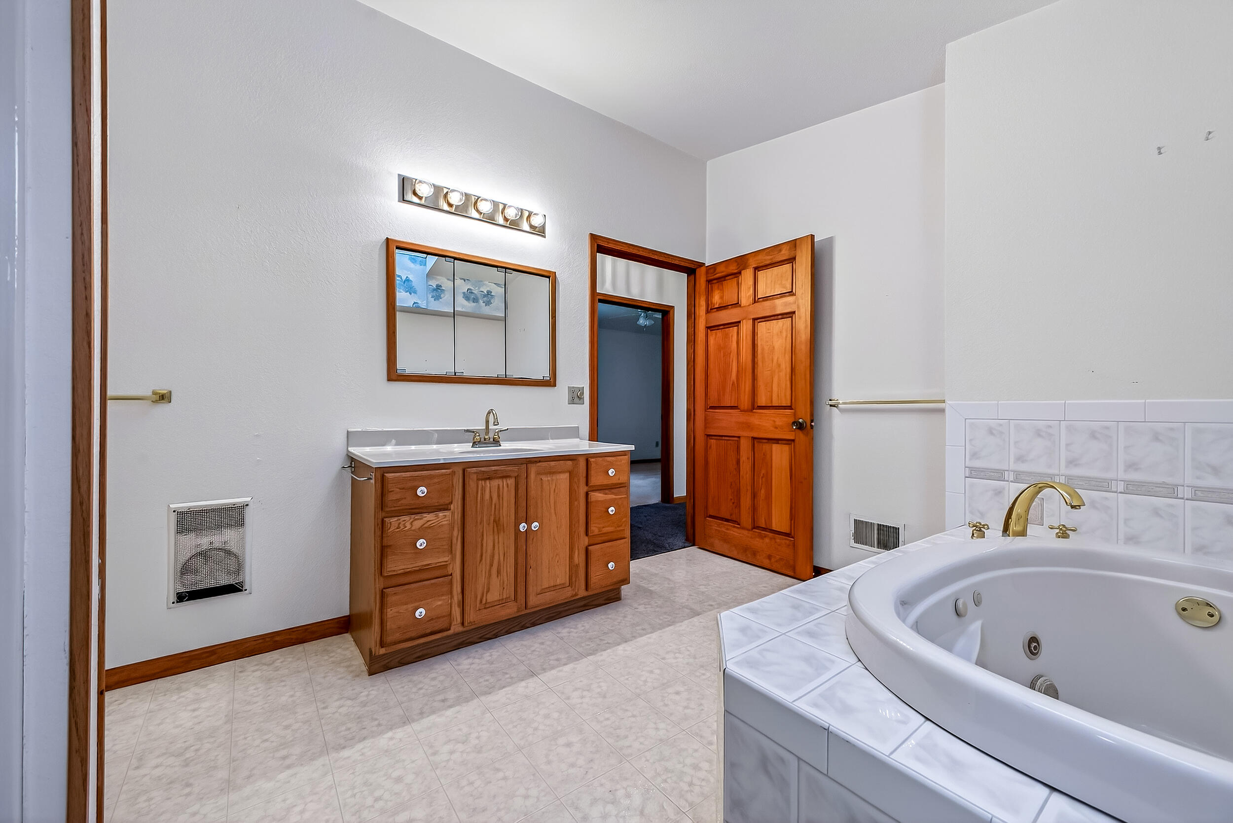 4333 Creekside Drive