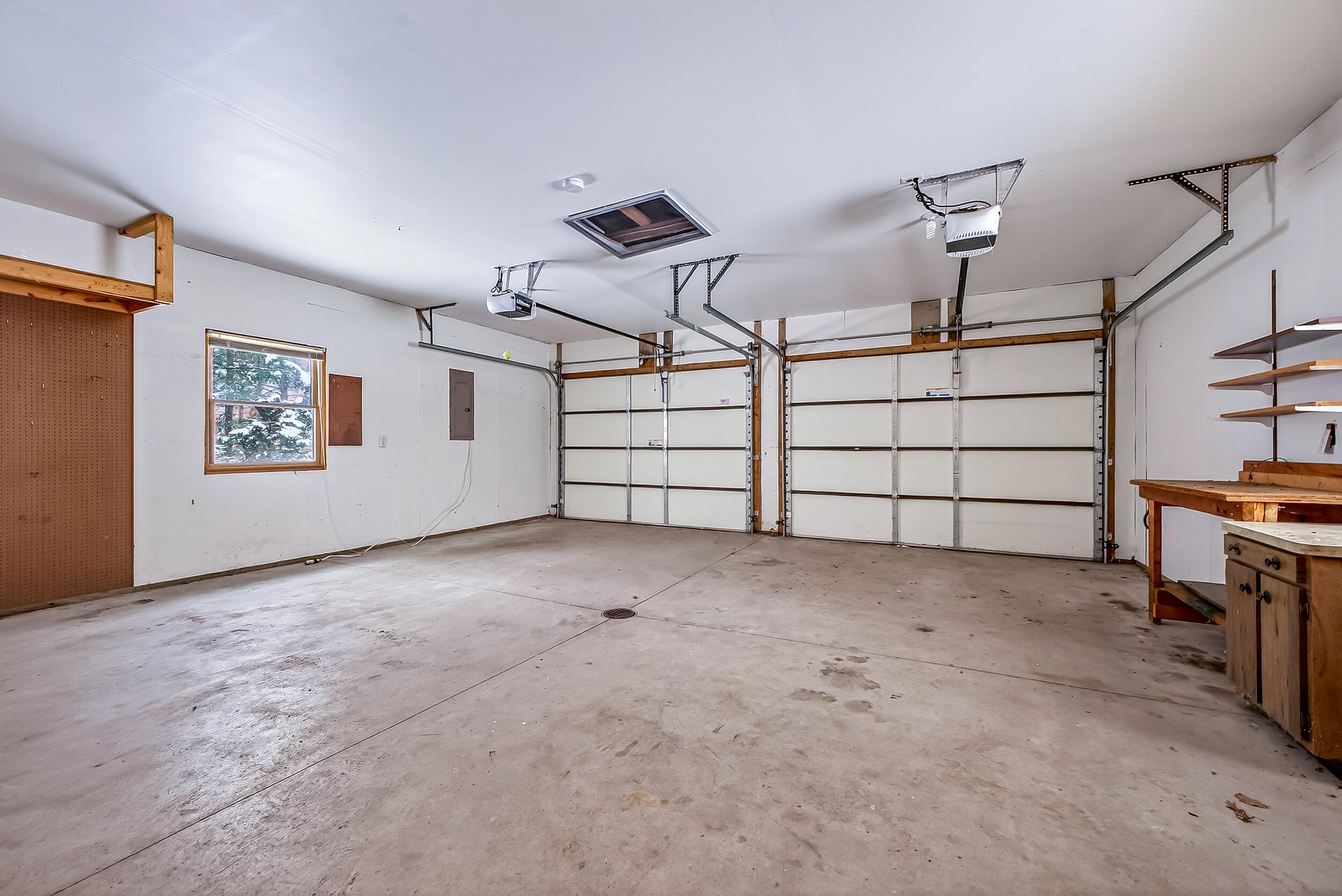 4333 Creekside Drive