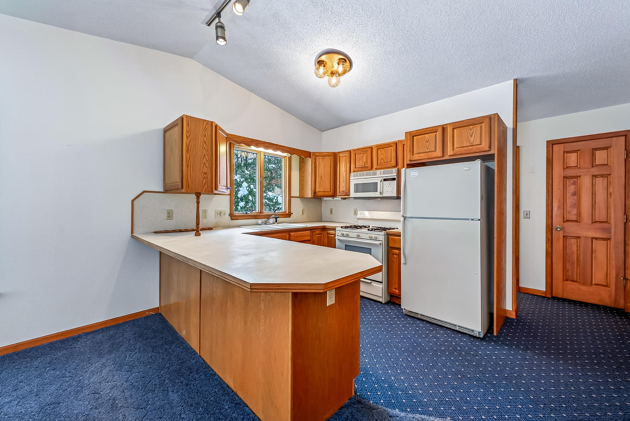 4333 Creekside Drive