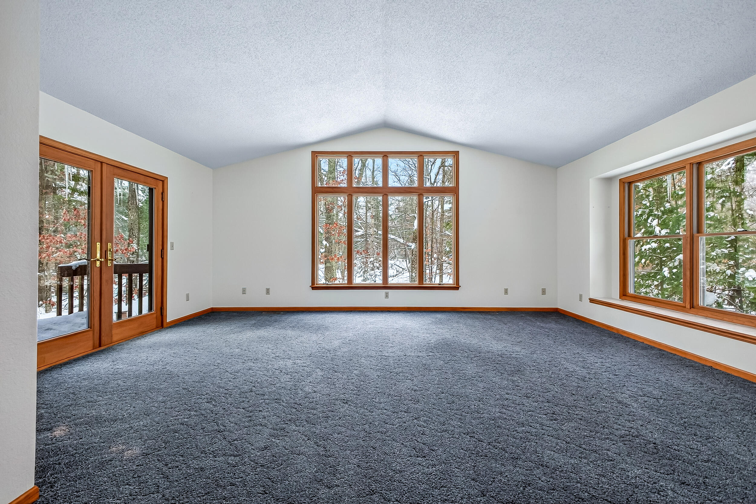 4333 Creekside Drive