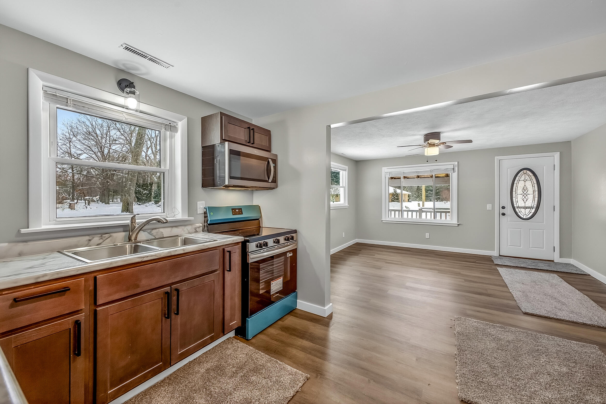 311 E Riley-Thompson Road