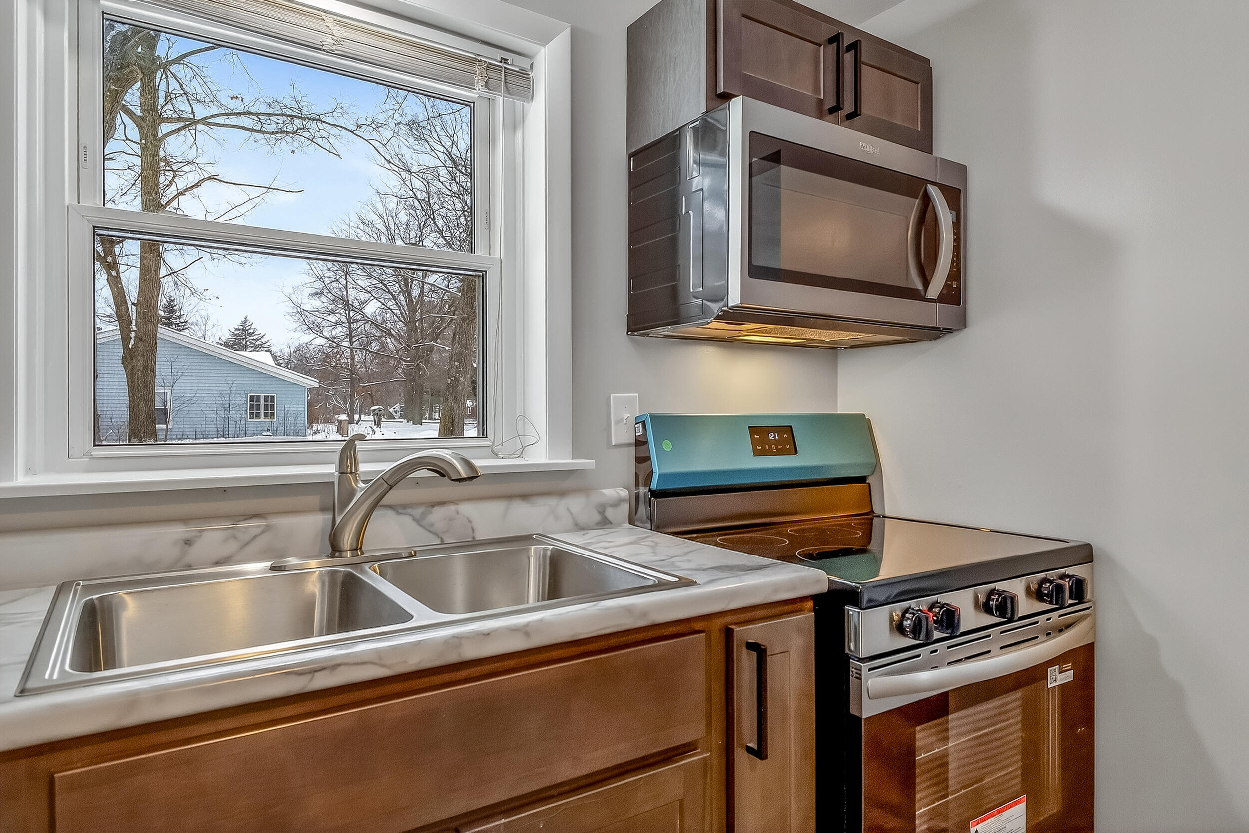 311 E Riley-Thompson Road