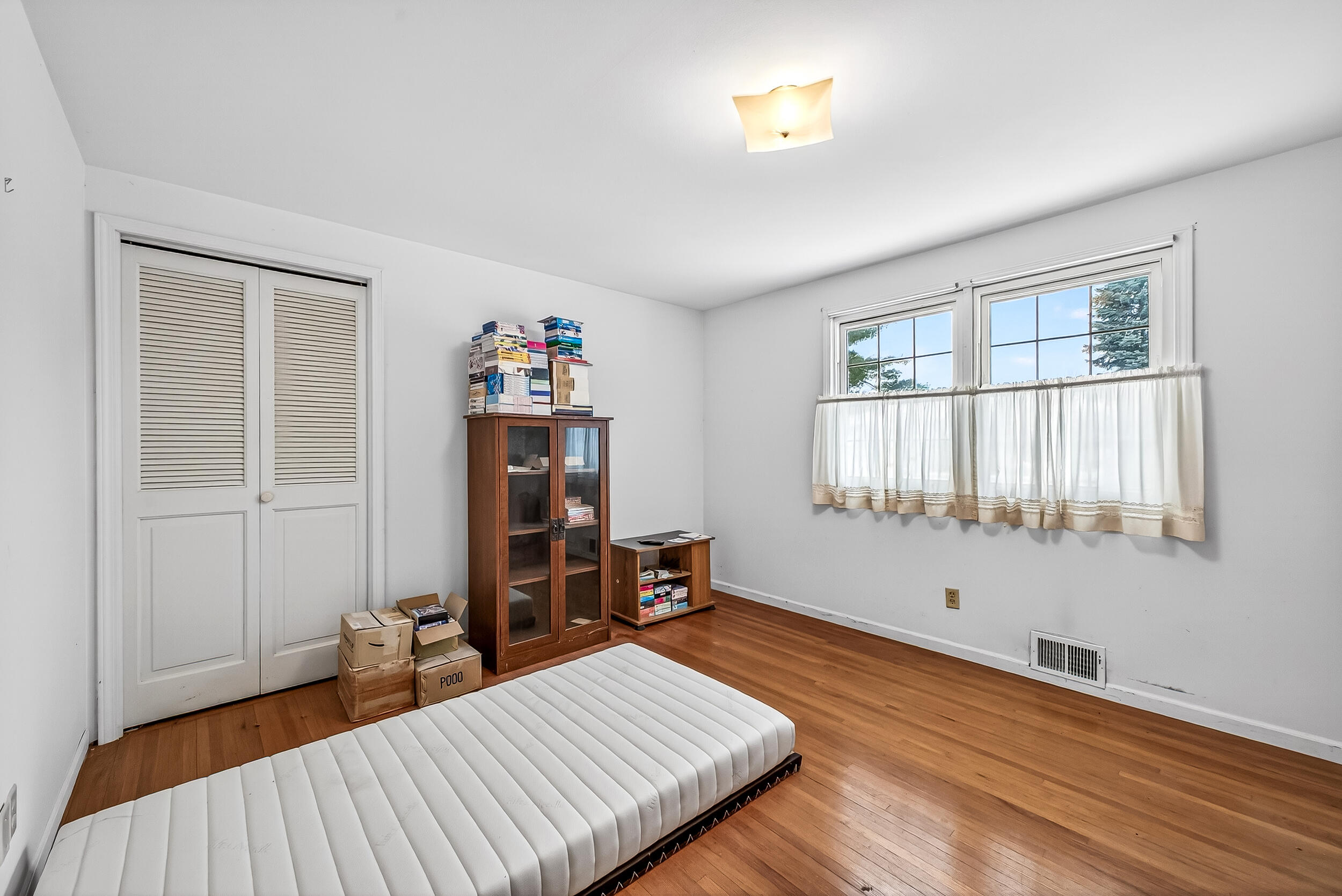 936 S Division Street