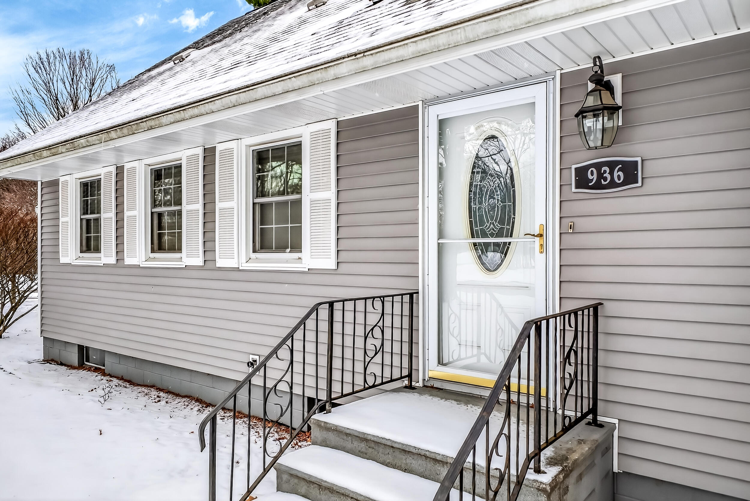 936 S Division Street