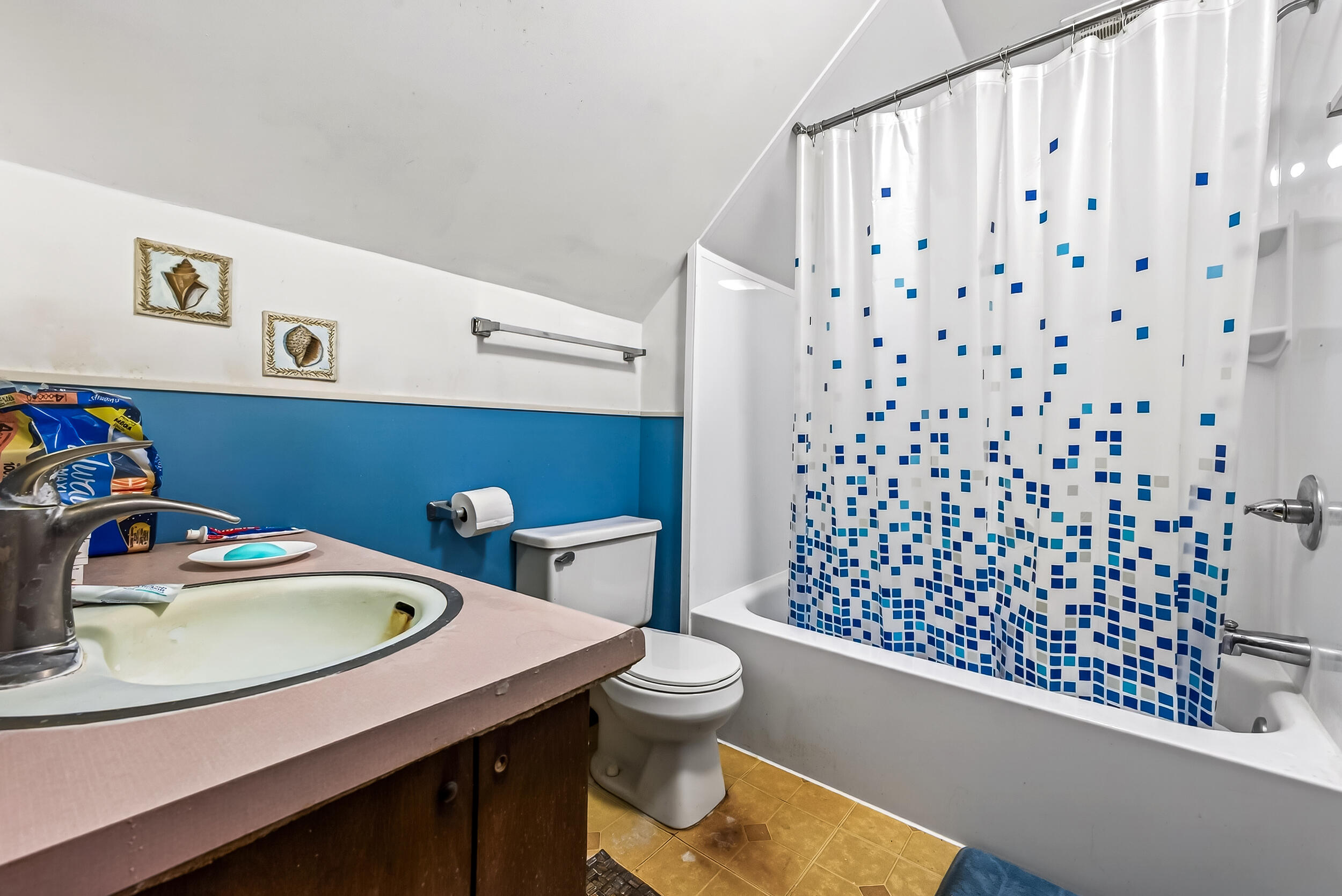 936 S Division Street