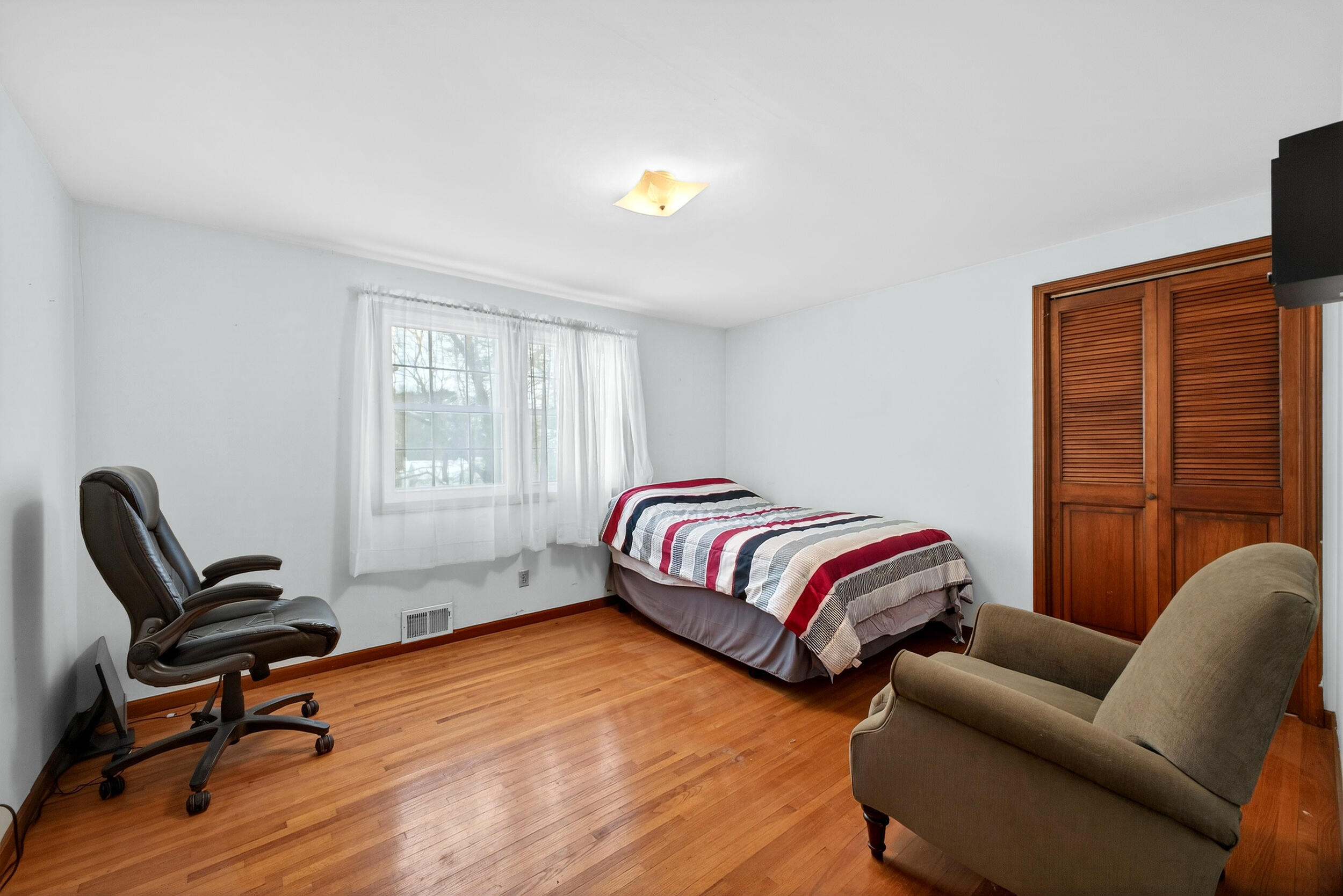 936 S Division Street