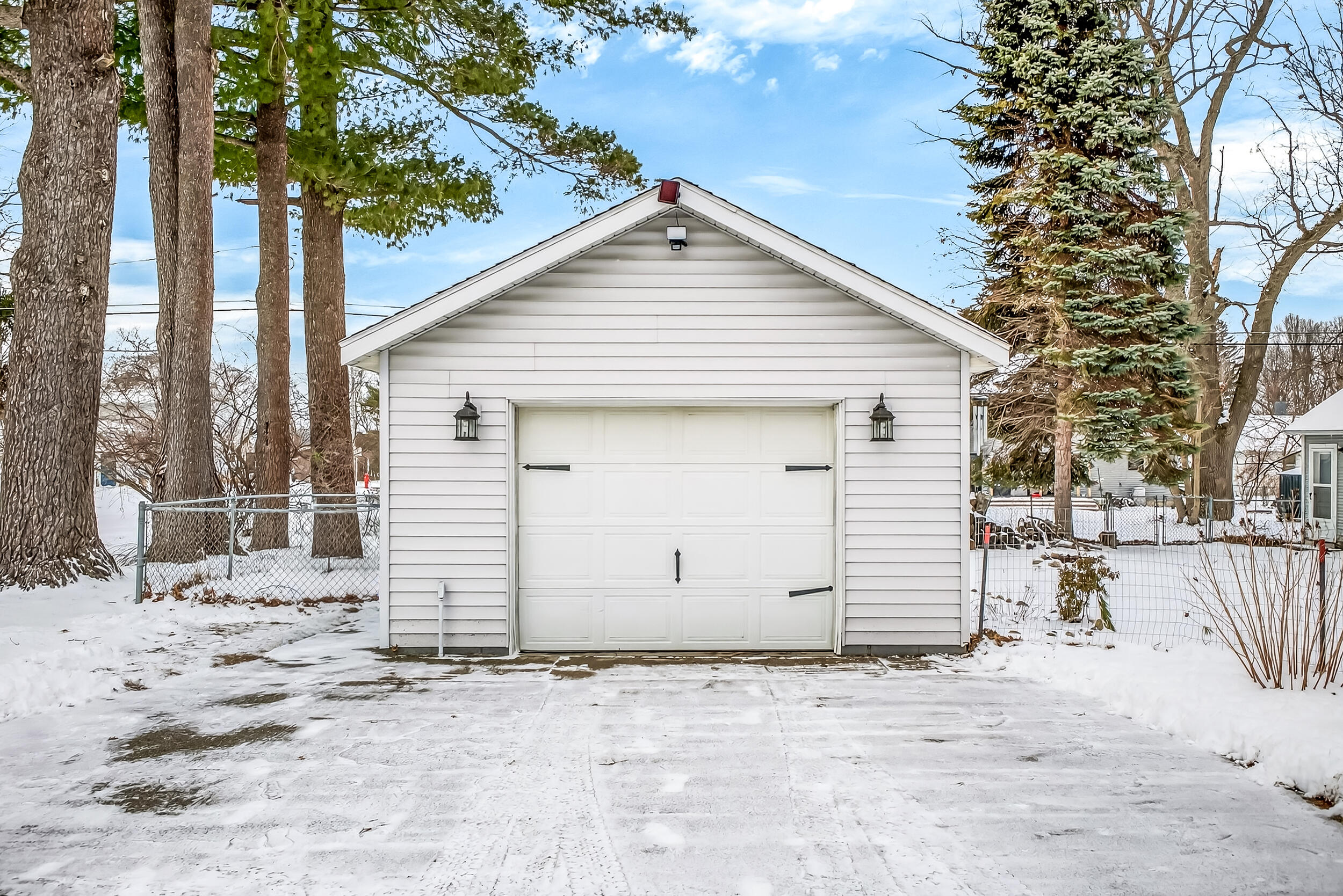 936 S Division Street