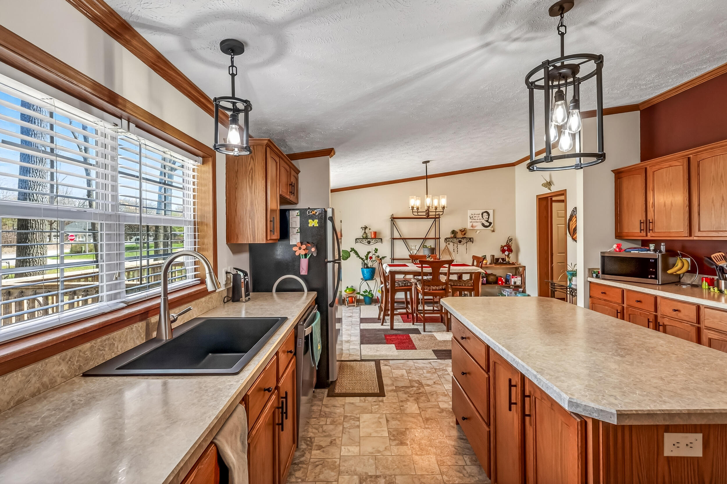 6243 N Wildrose Way