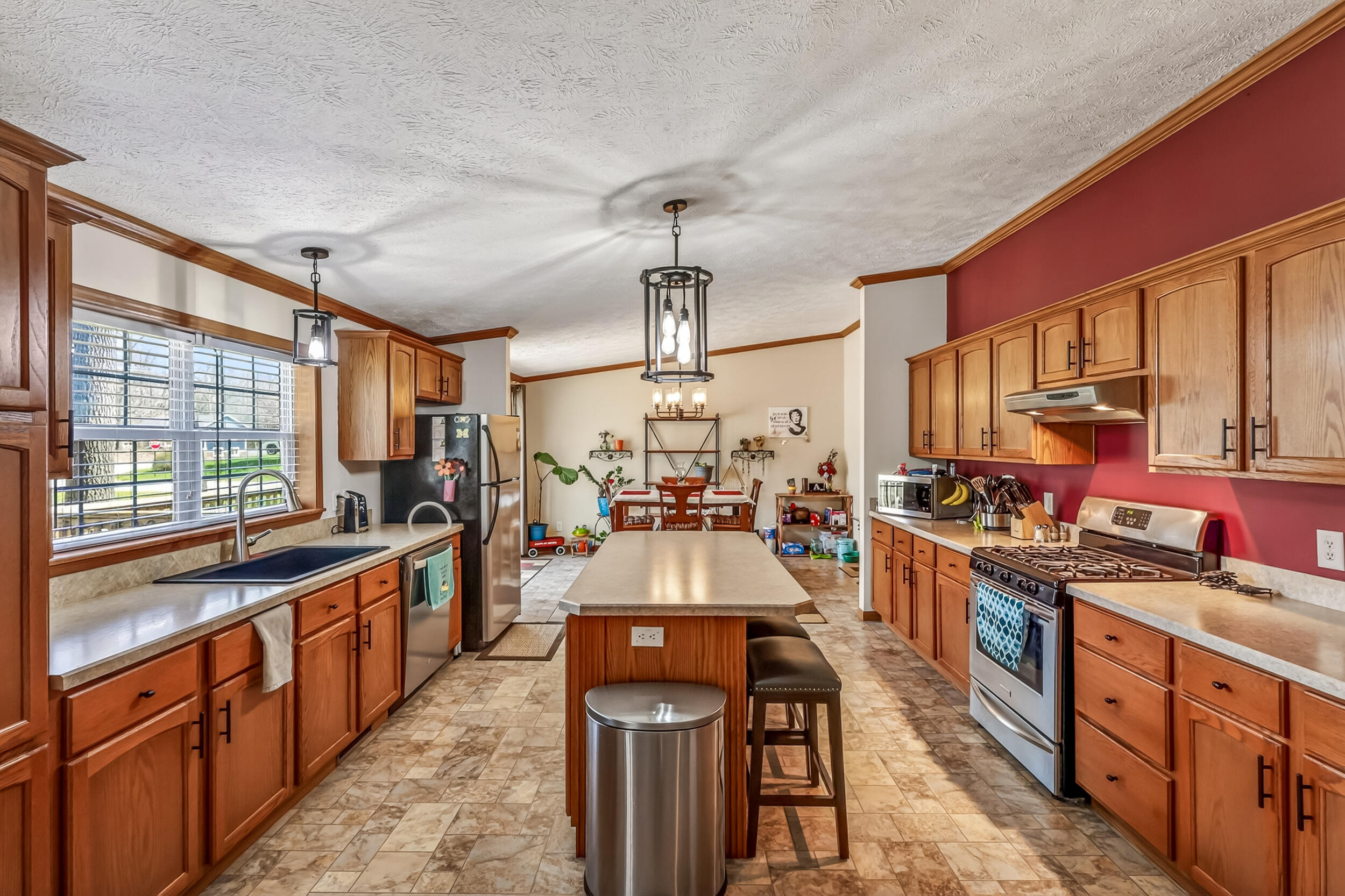 6243 N Wildrose Way