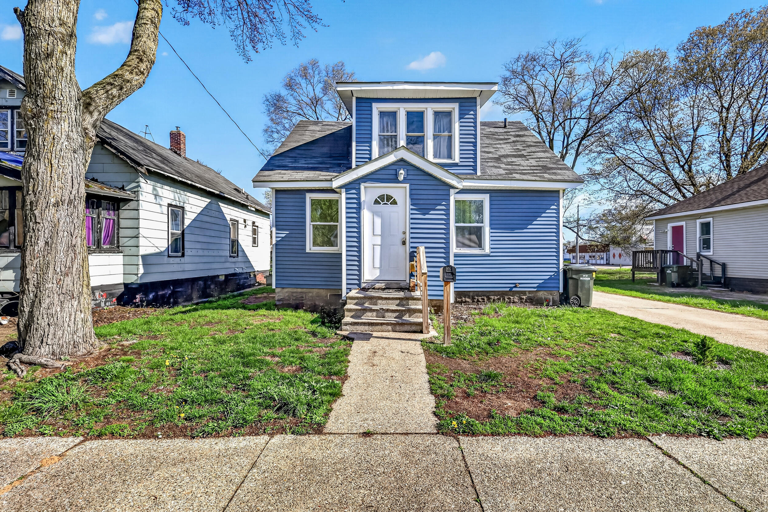 778 E Isabella Avenue