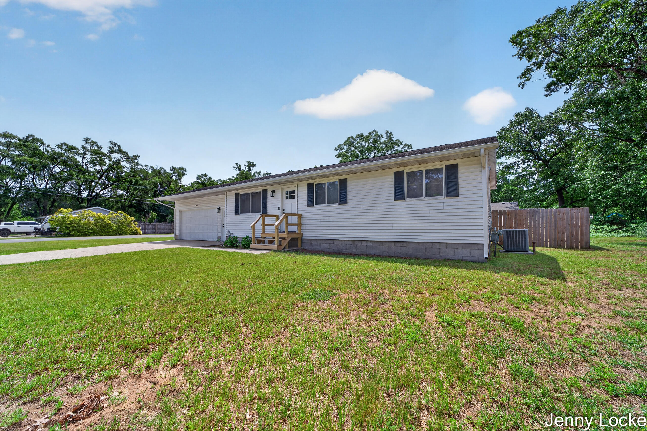 2391 Macarthur Road