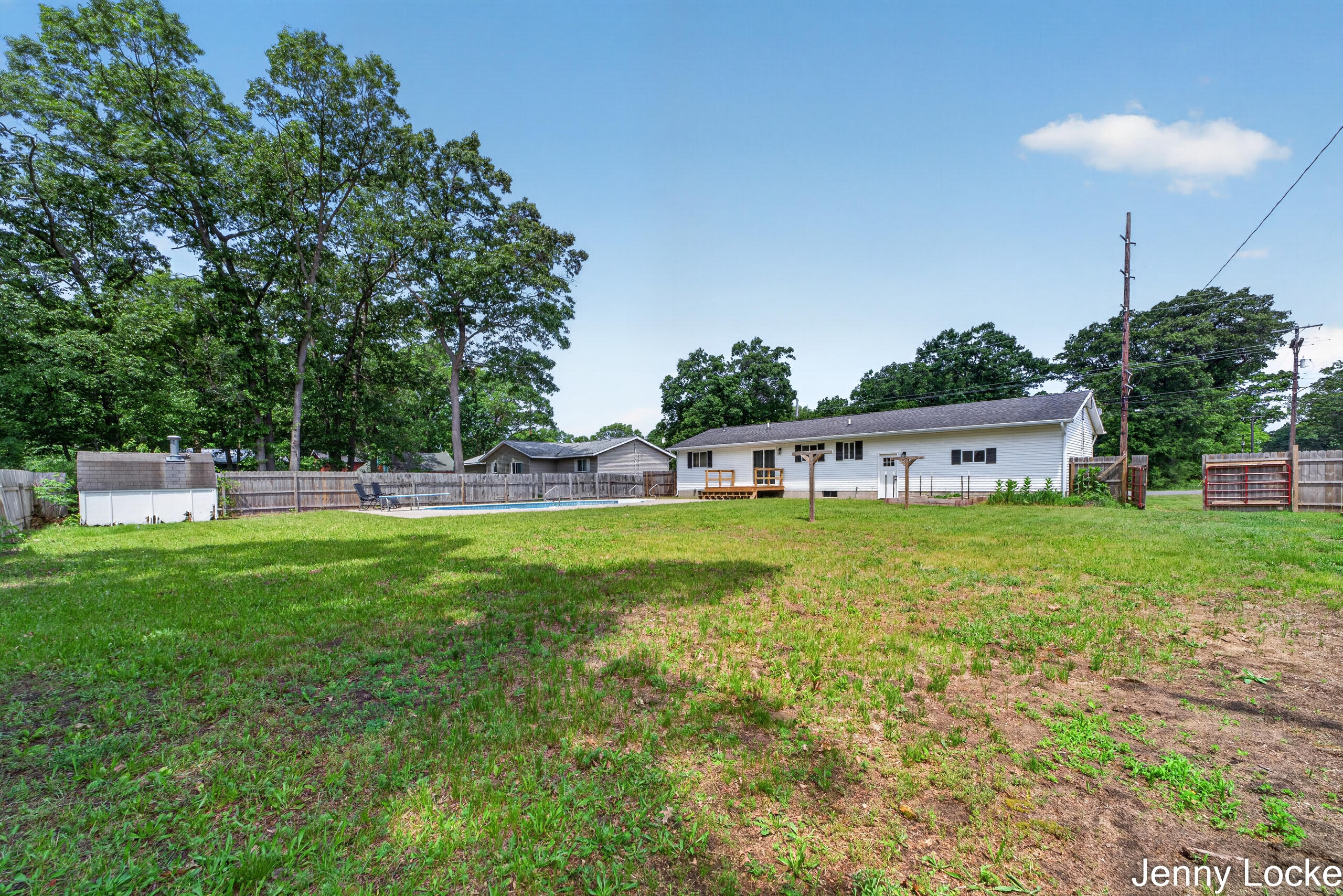 2391 Macarthur Road