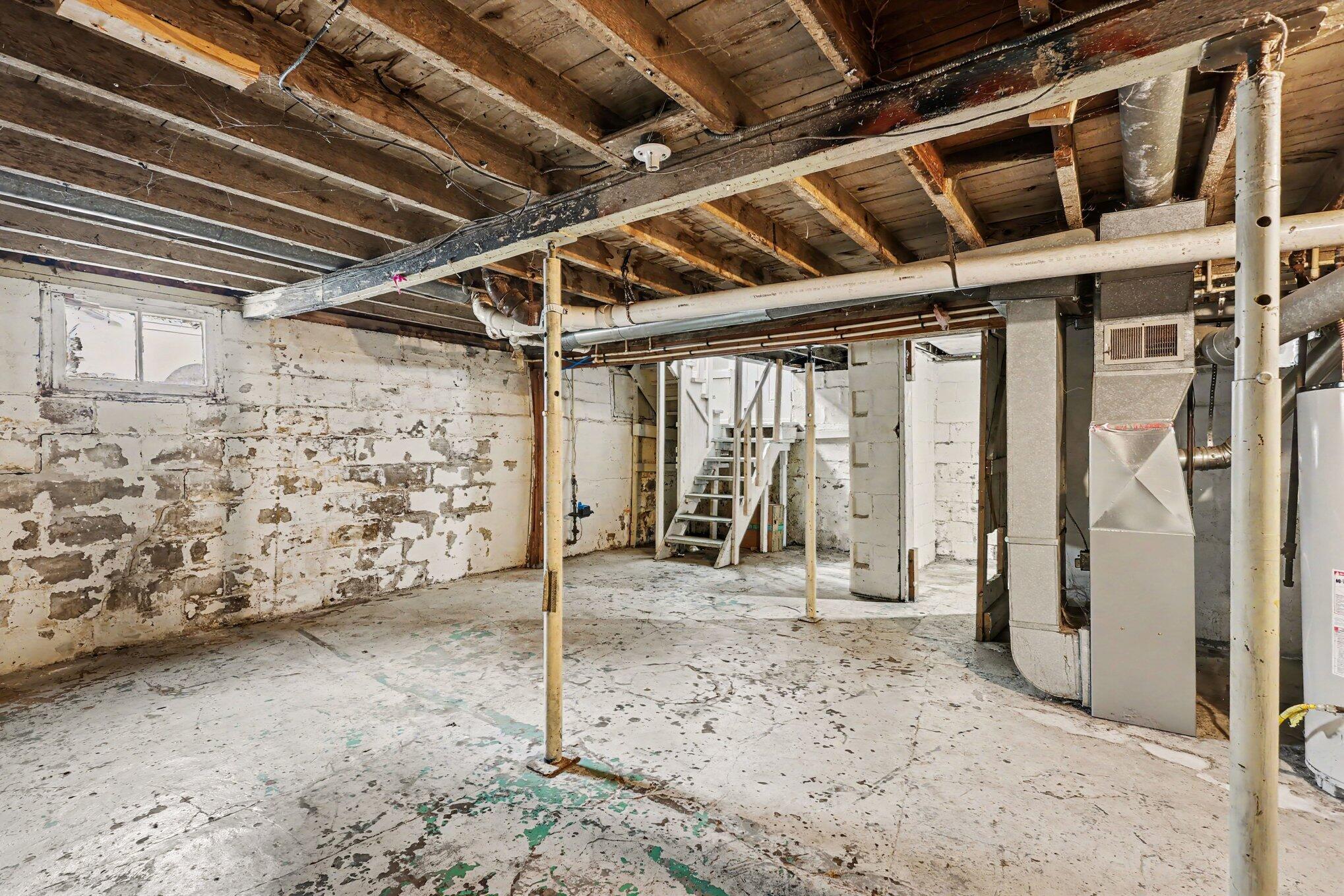 1768 Henry Street