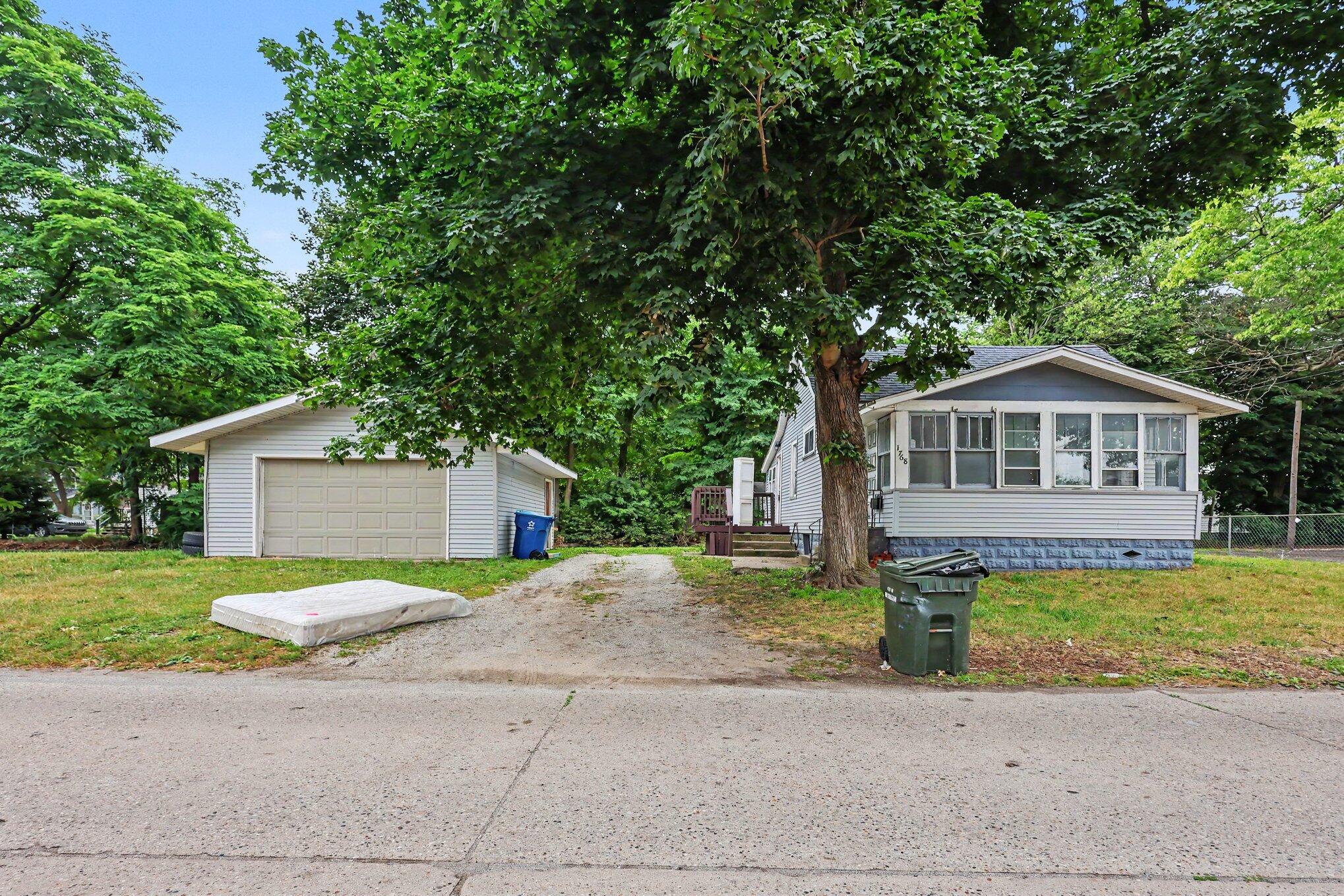 1768 Henry Street