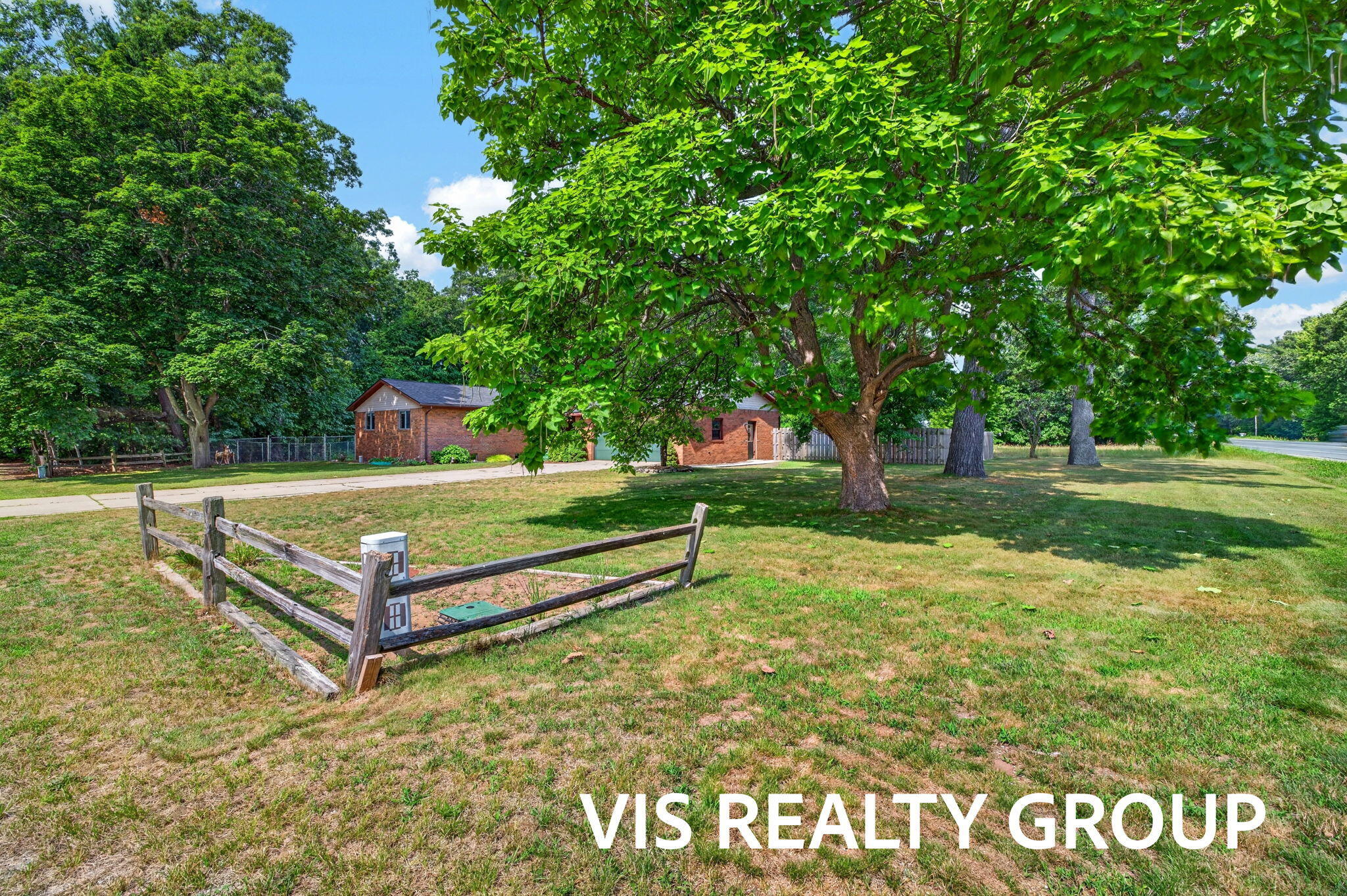 7645 Carefree Drive