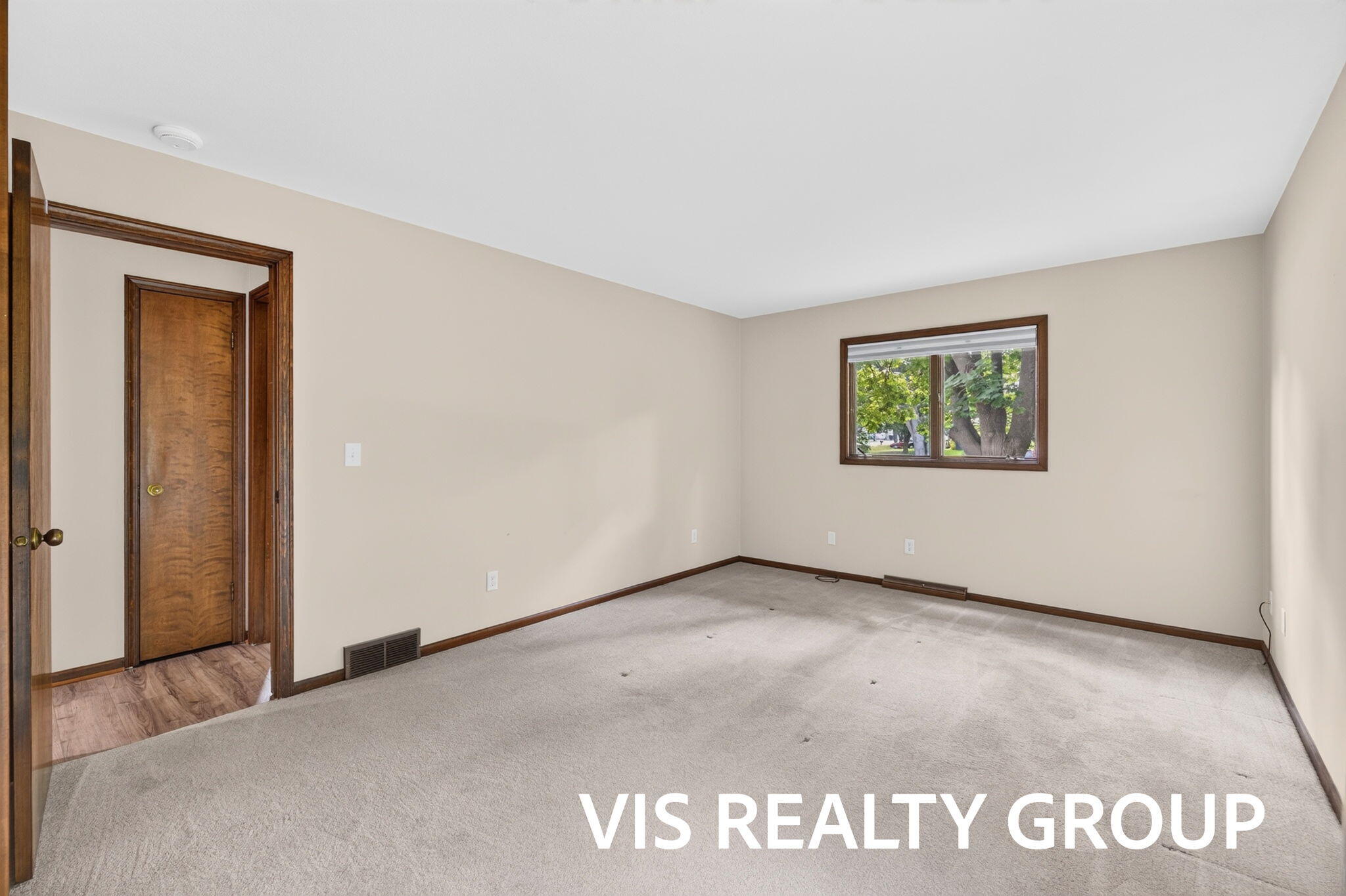 7645 Carefree Drive
