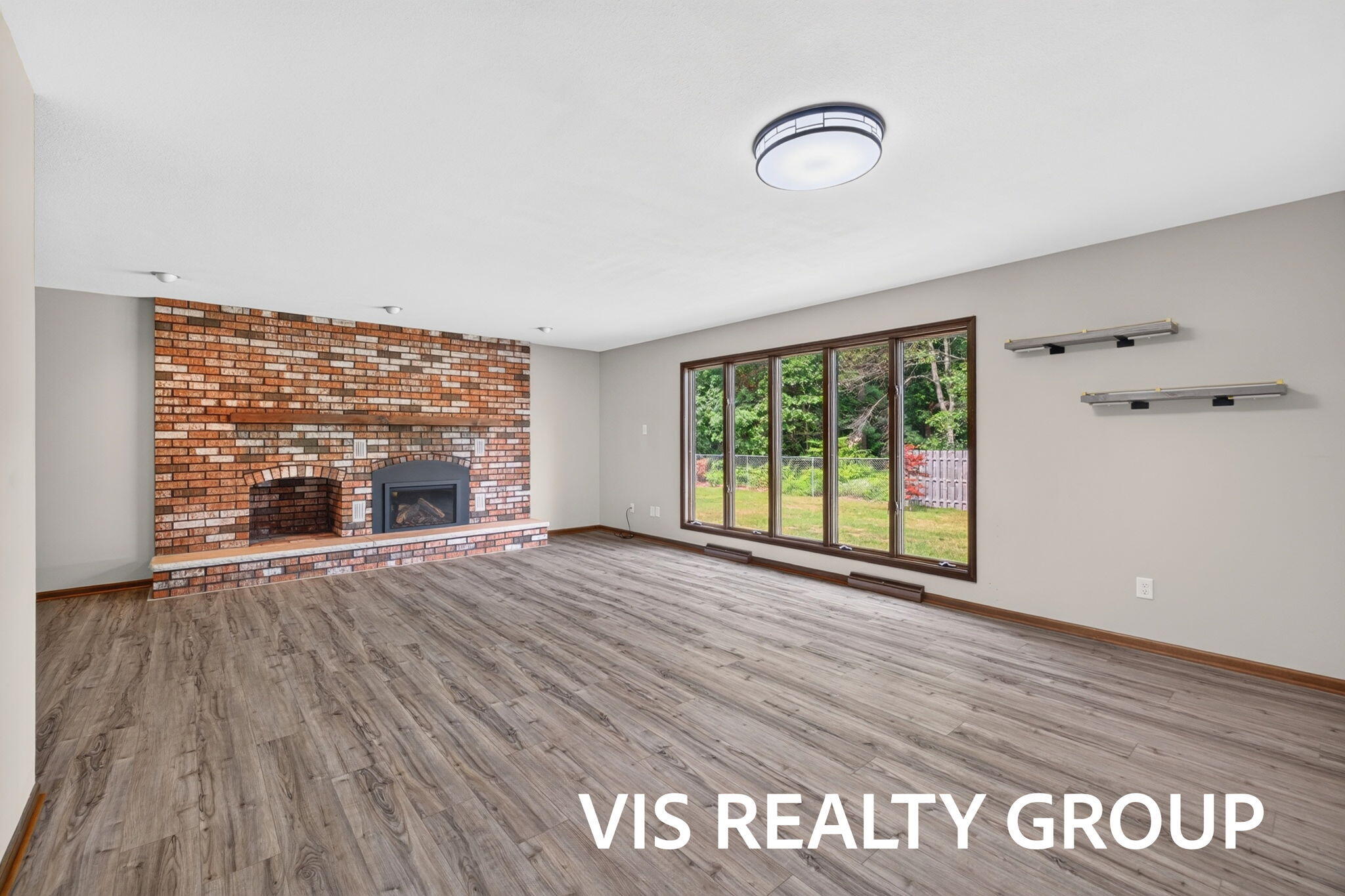 7645 Carefree Drive