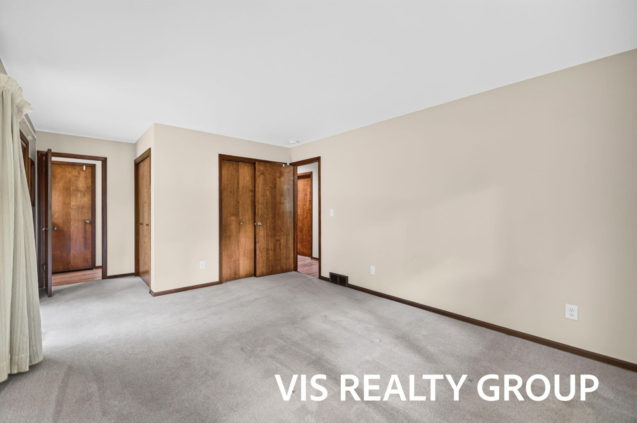 7645 Carefree Drive