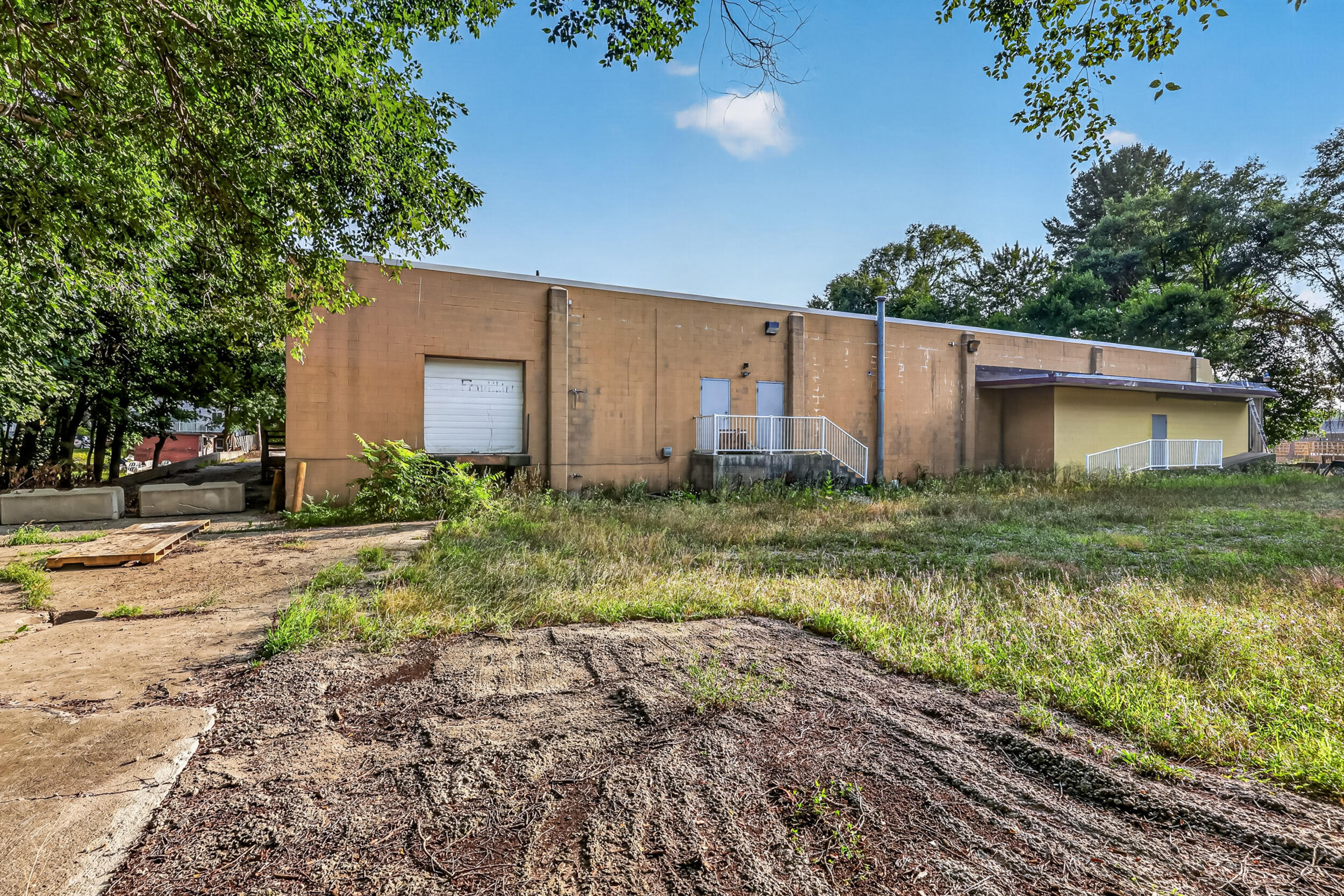1006 E Colby Street