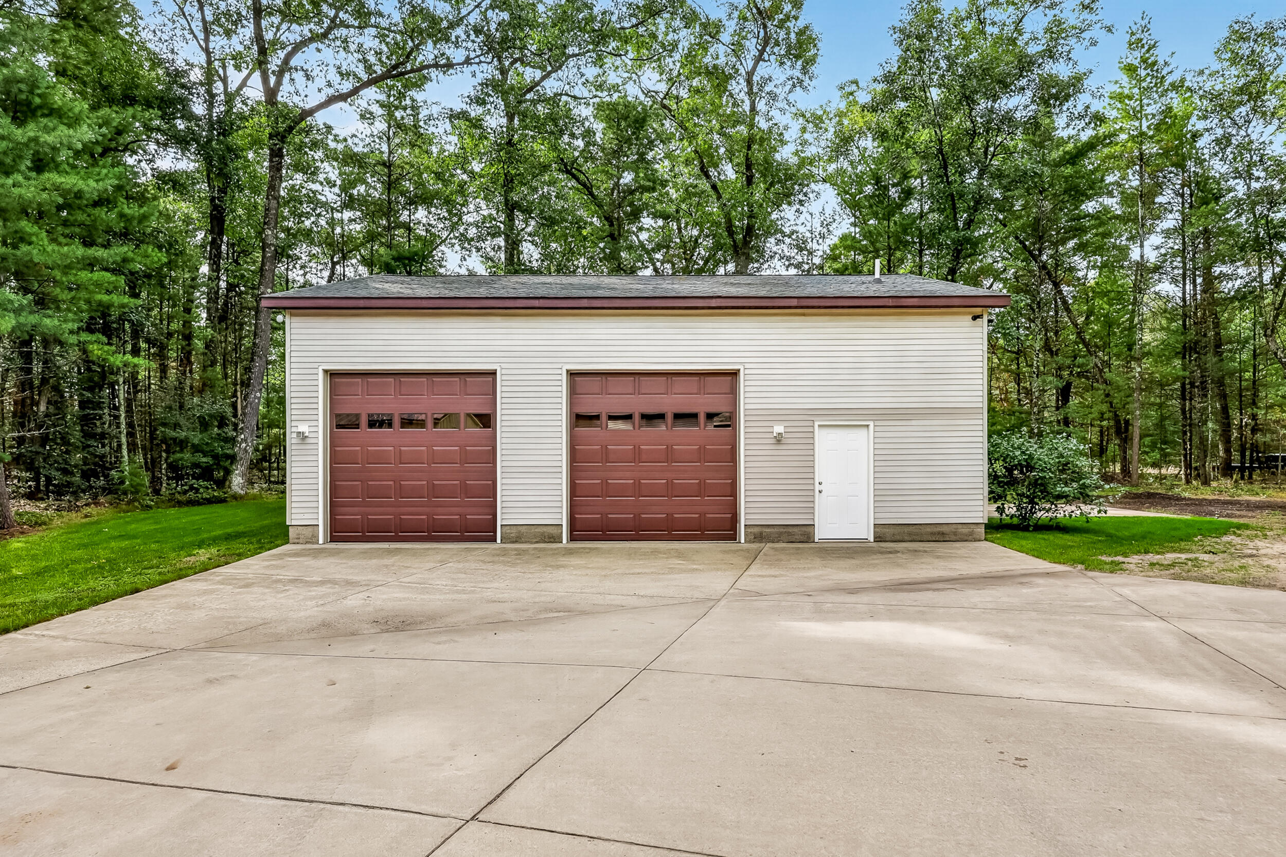 2690 E Raymond Road